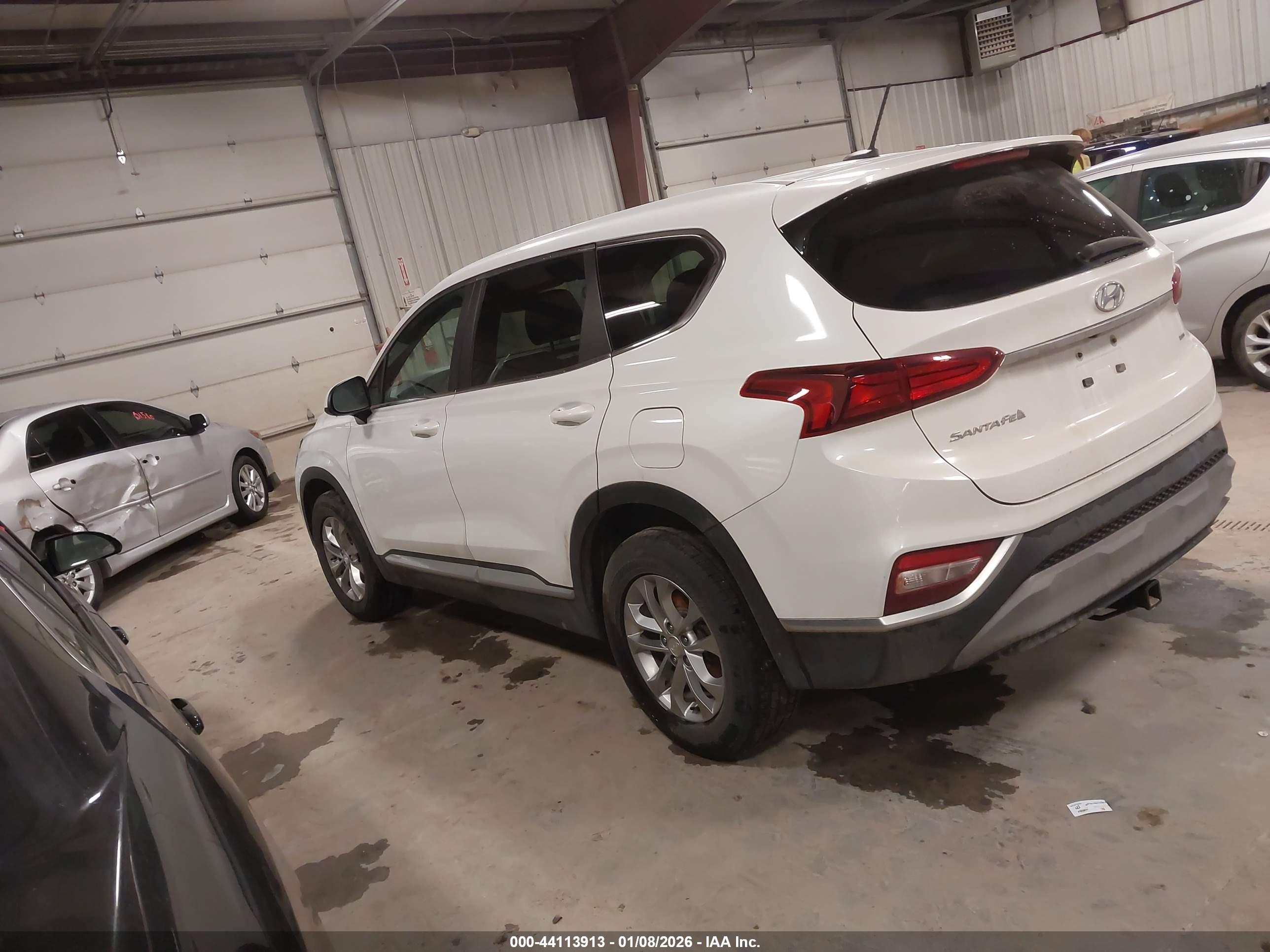 HYUNDAI SANTA image 3