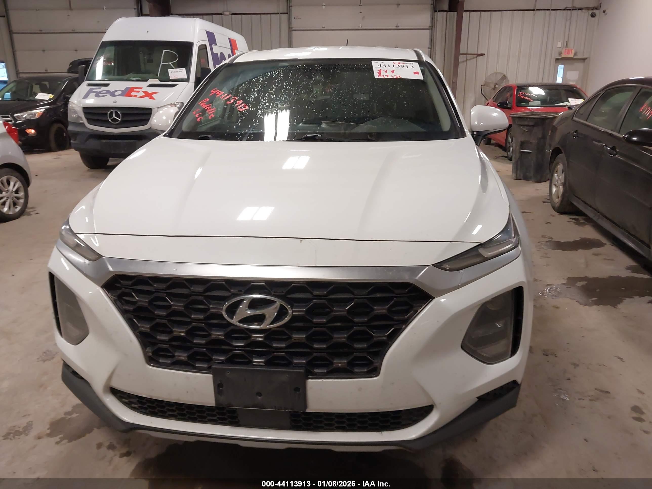 HYUNDAI SANTA image 6