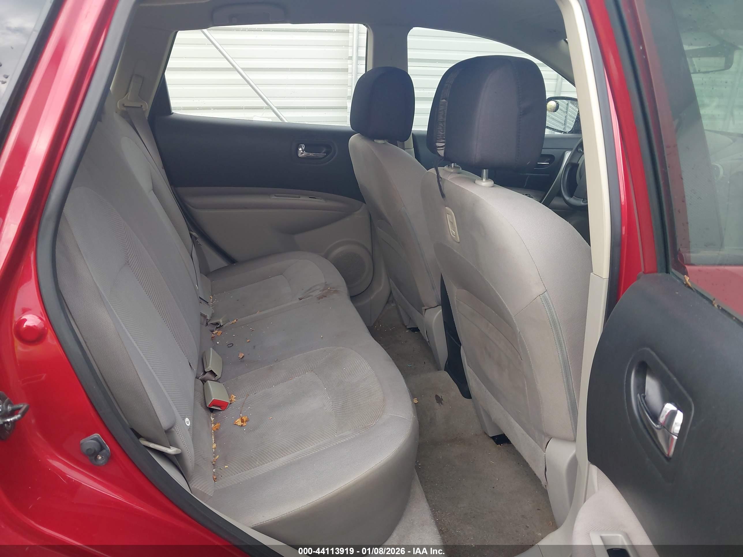 NISSAN ROGUE image 8