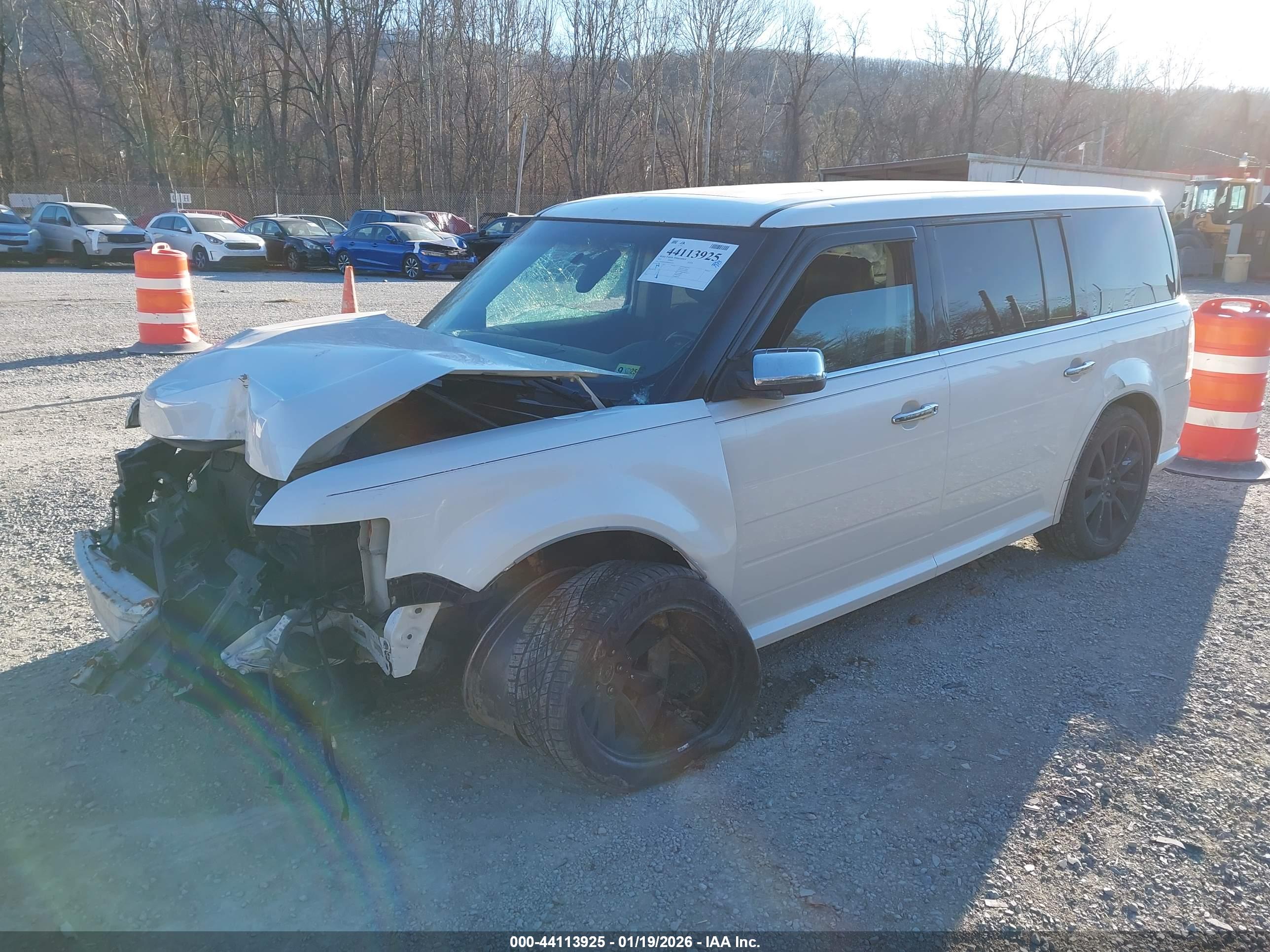 FORD FLEX image 2