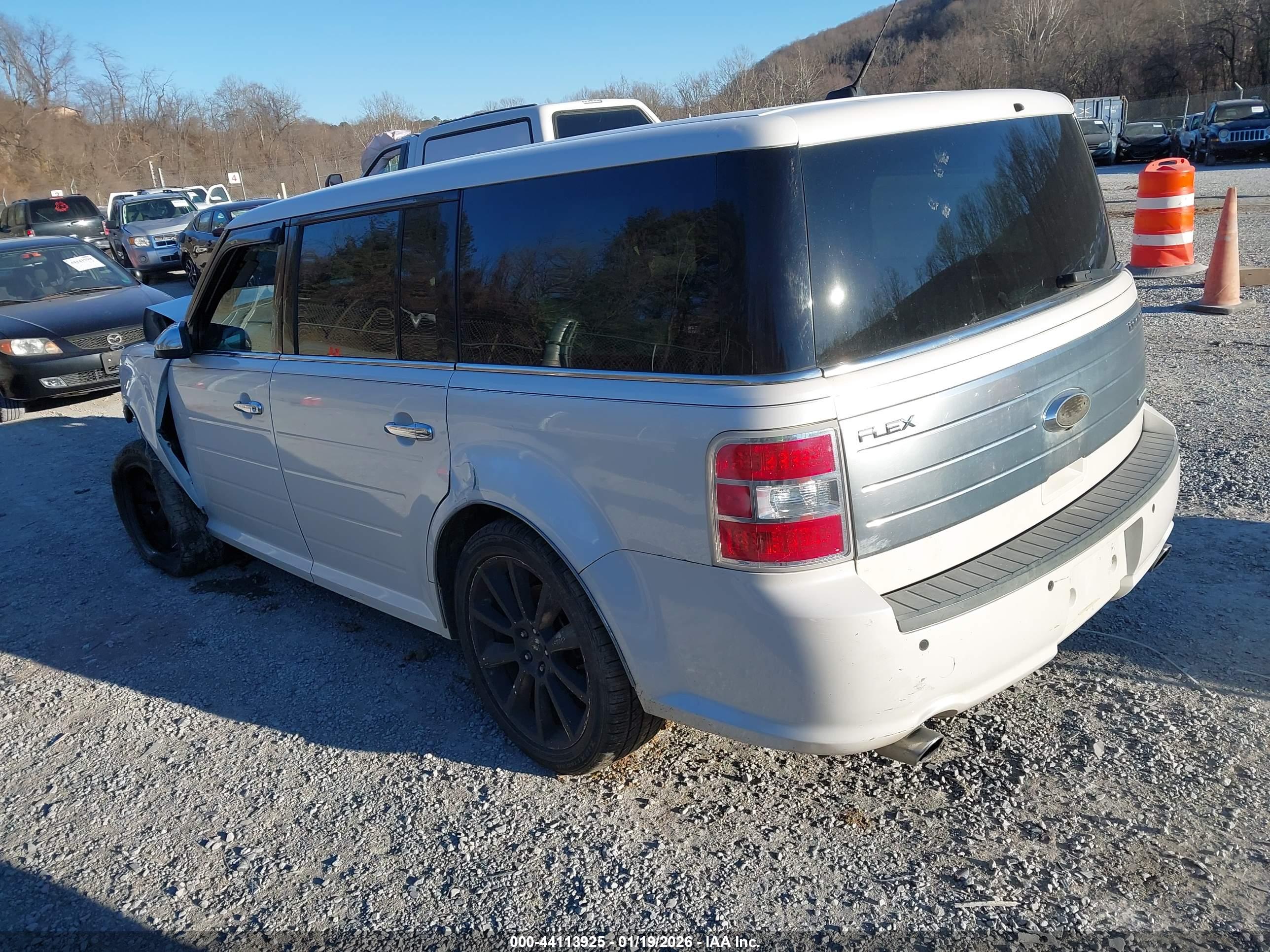 FORD FLEX image 3