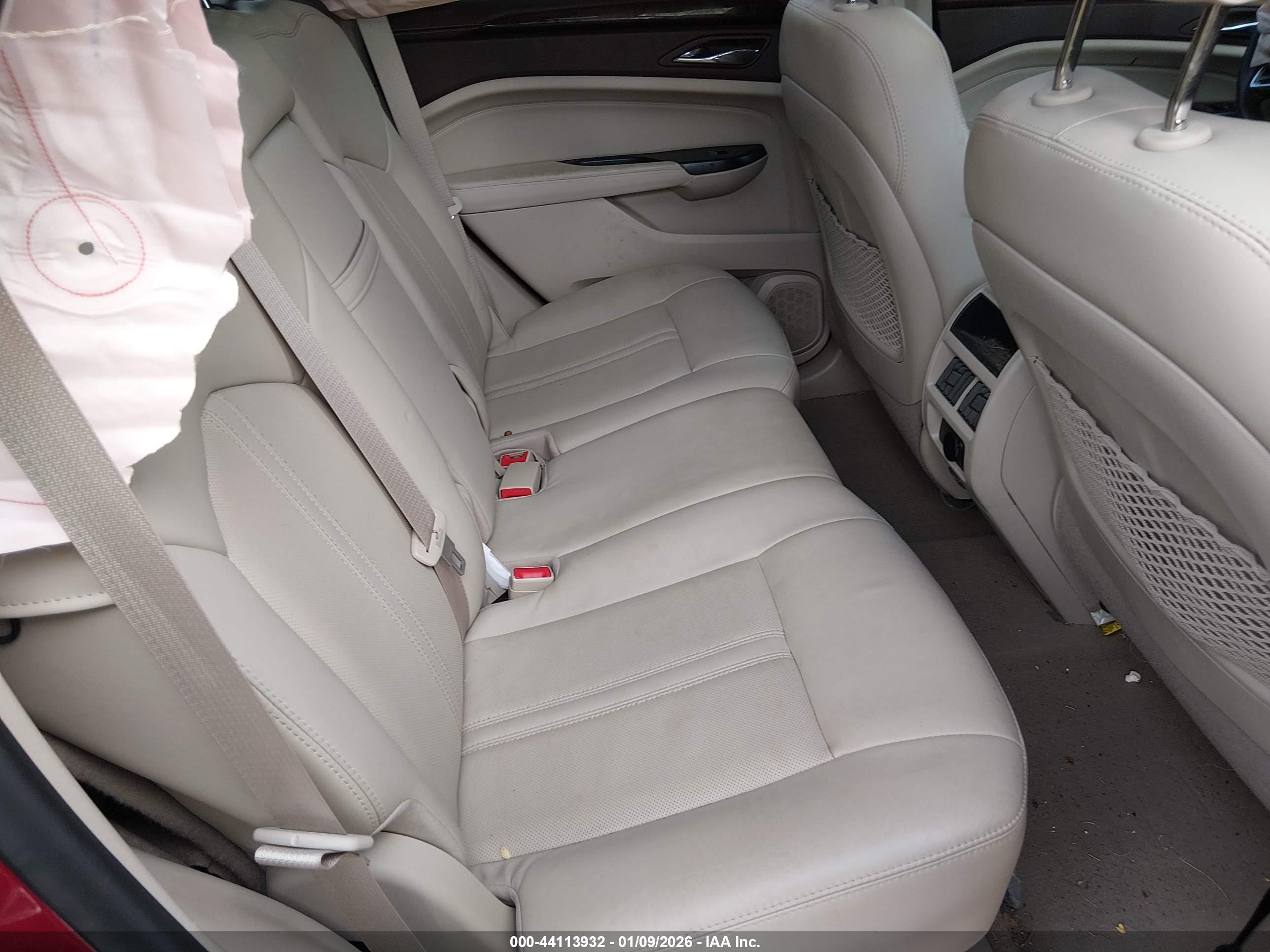 CADILLAC SRX image 8