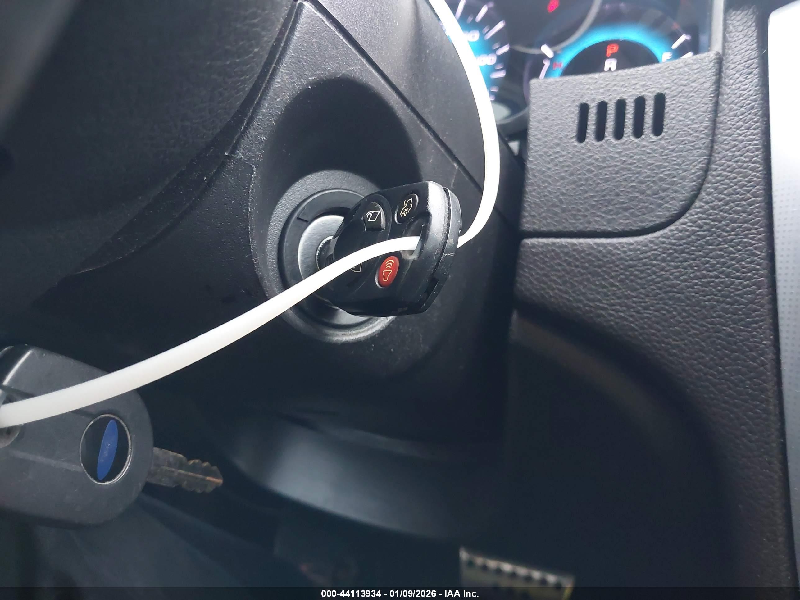 FORD FUSION image 11
