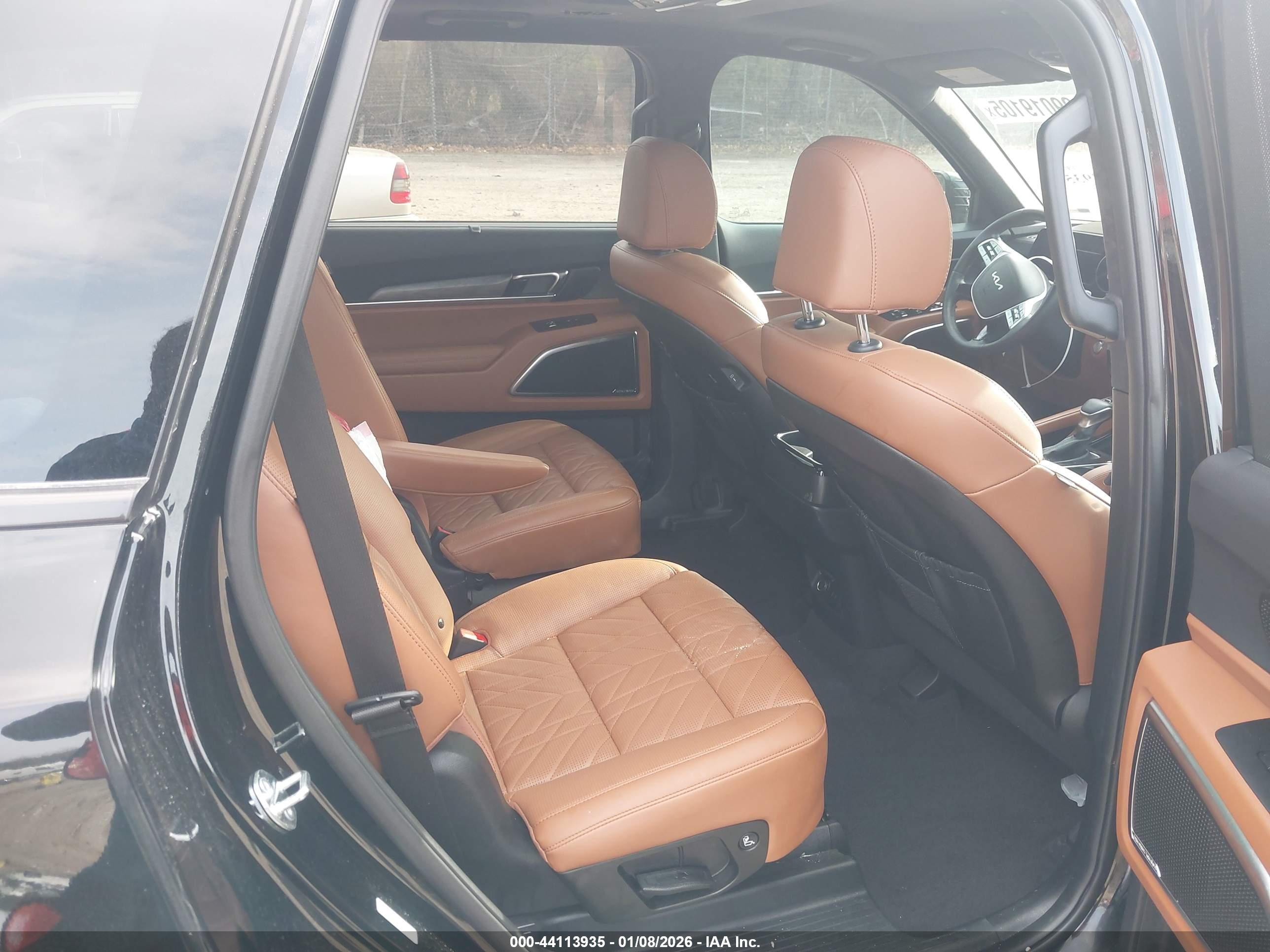 KIA TELLURIDE image 8