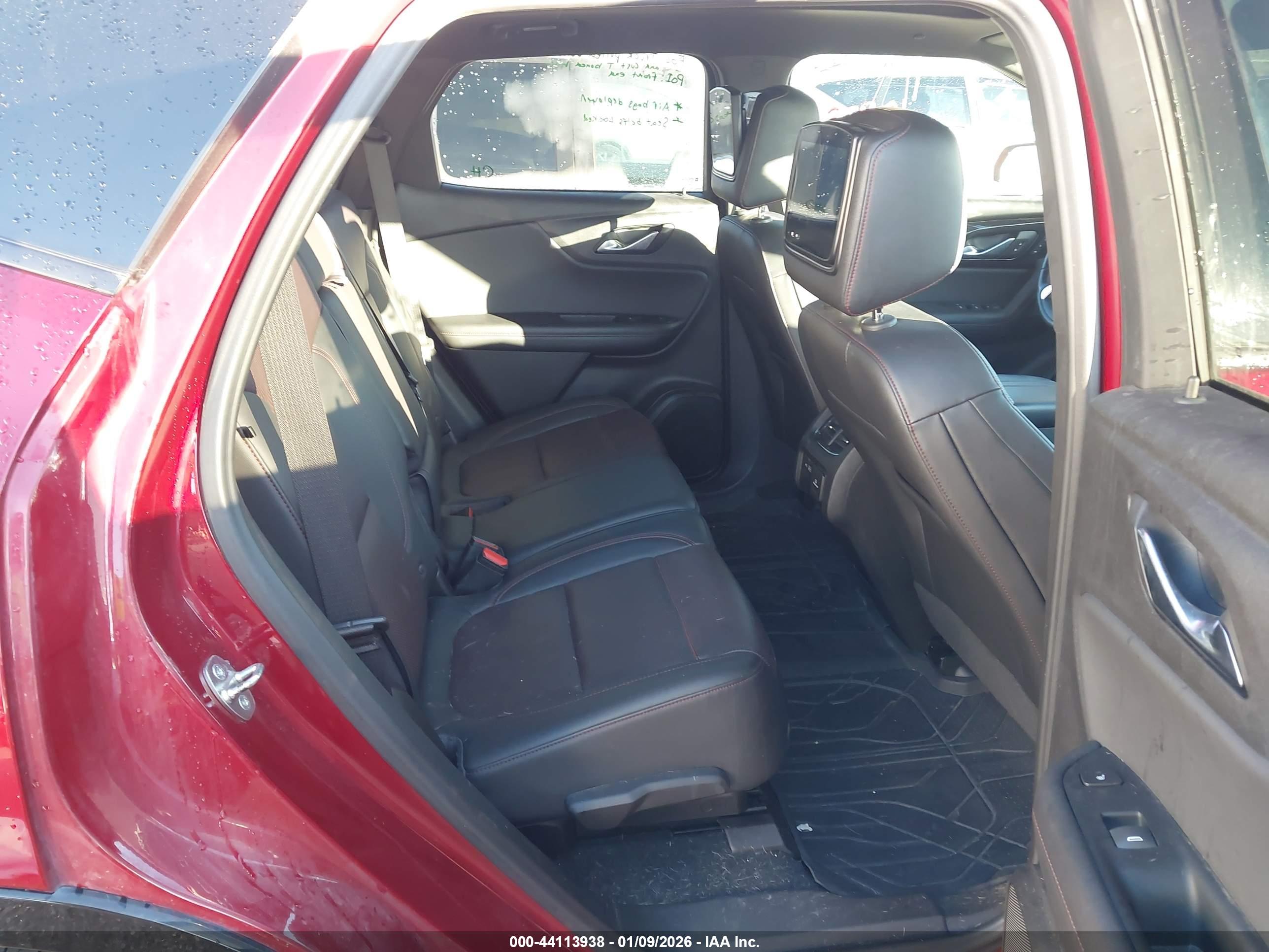 CHEVROLET BLAZER image 8