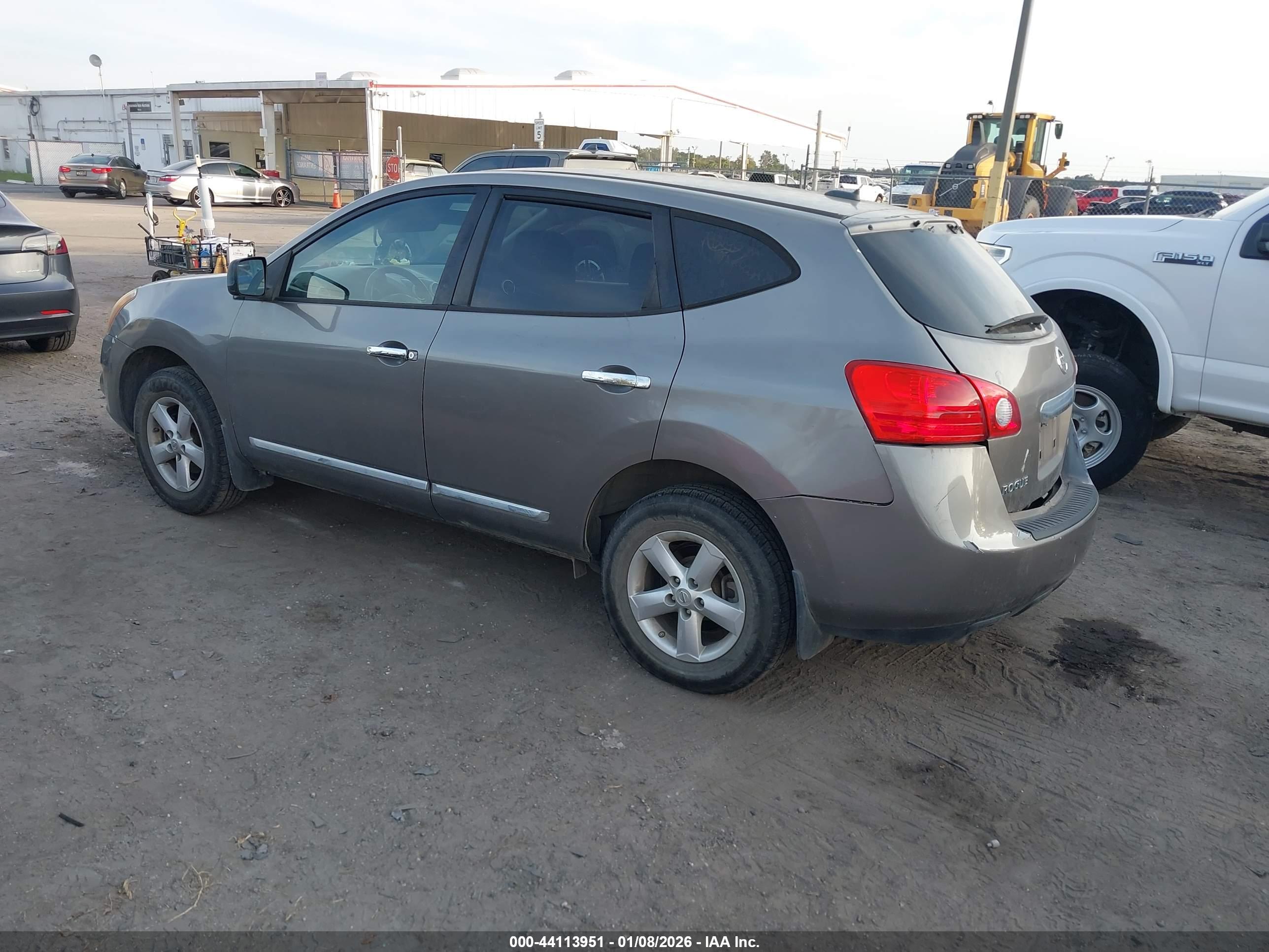 NISSAN ROGUE image 3