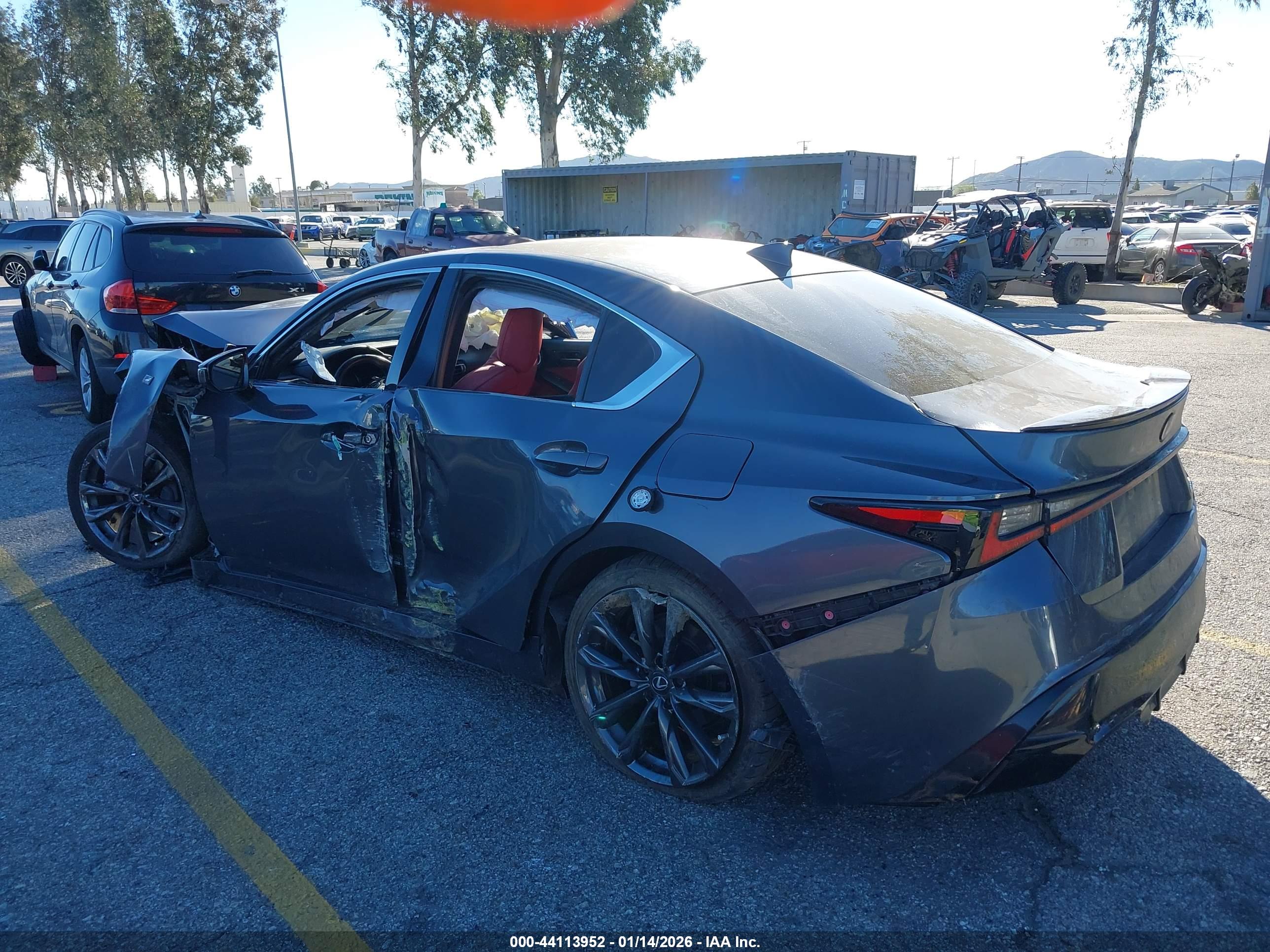 LEXUS IS image 3