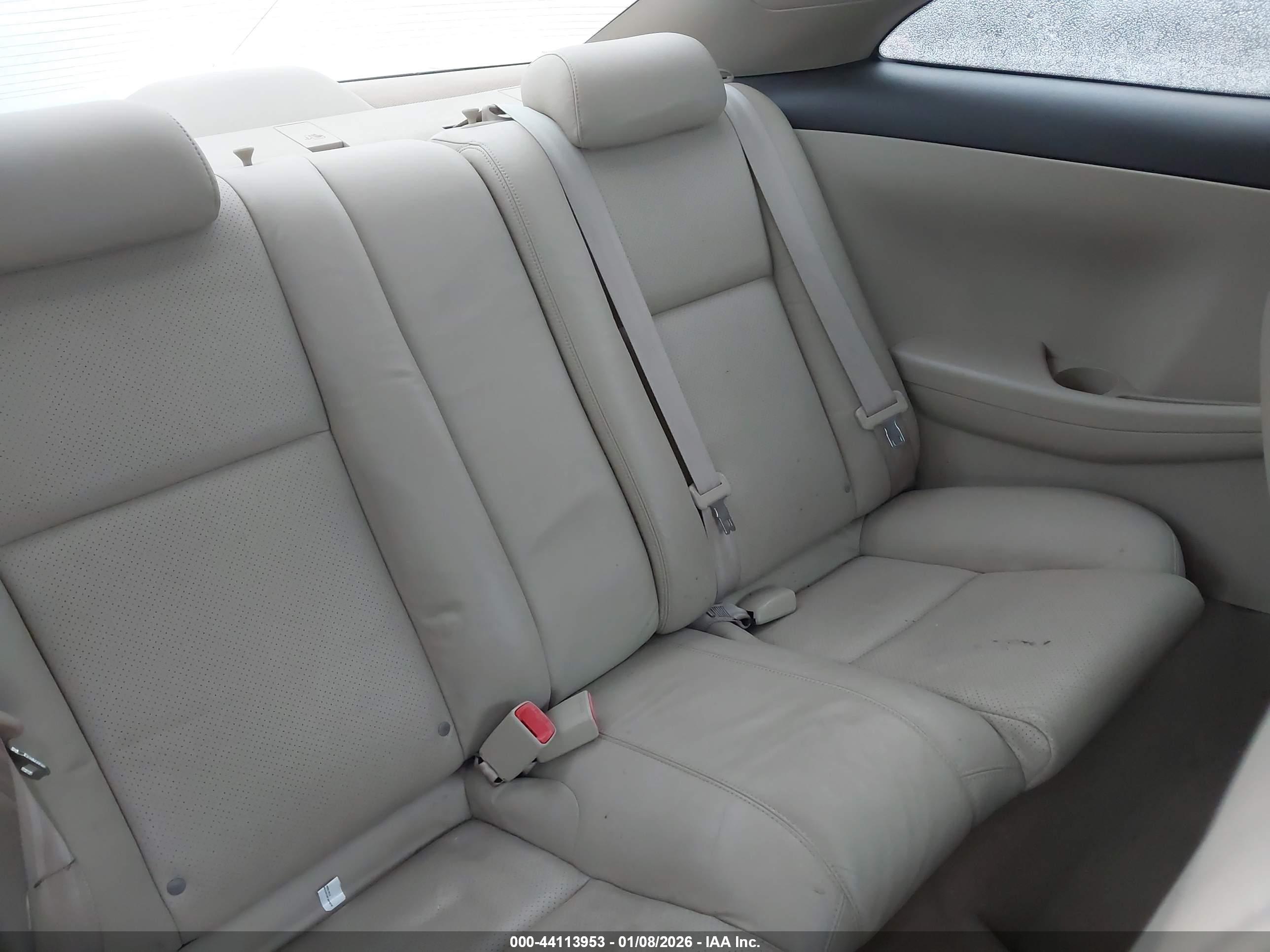 TOYOTA CAMRY image 8
