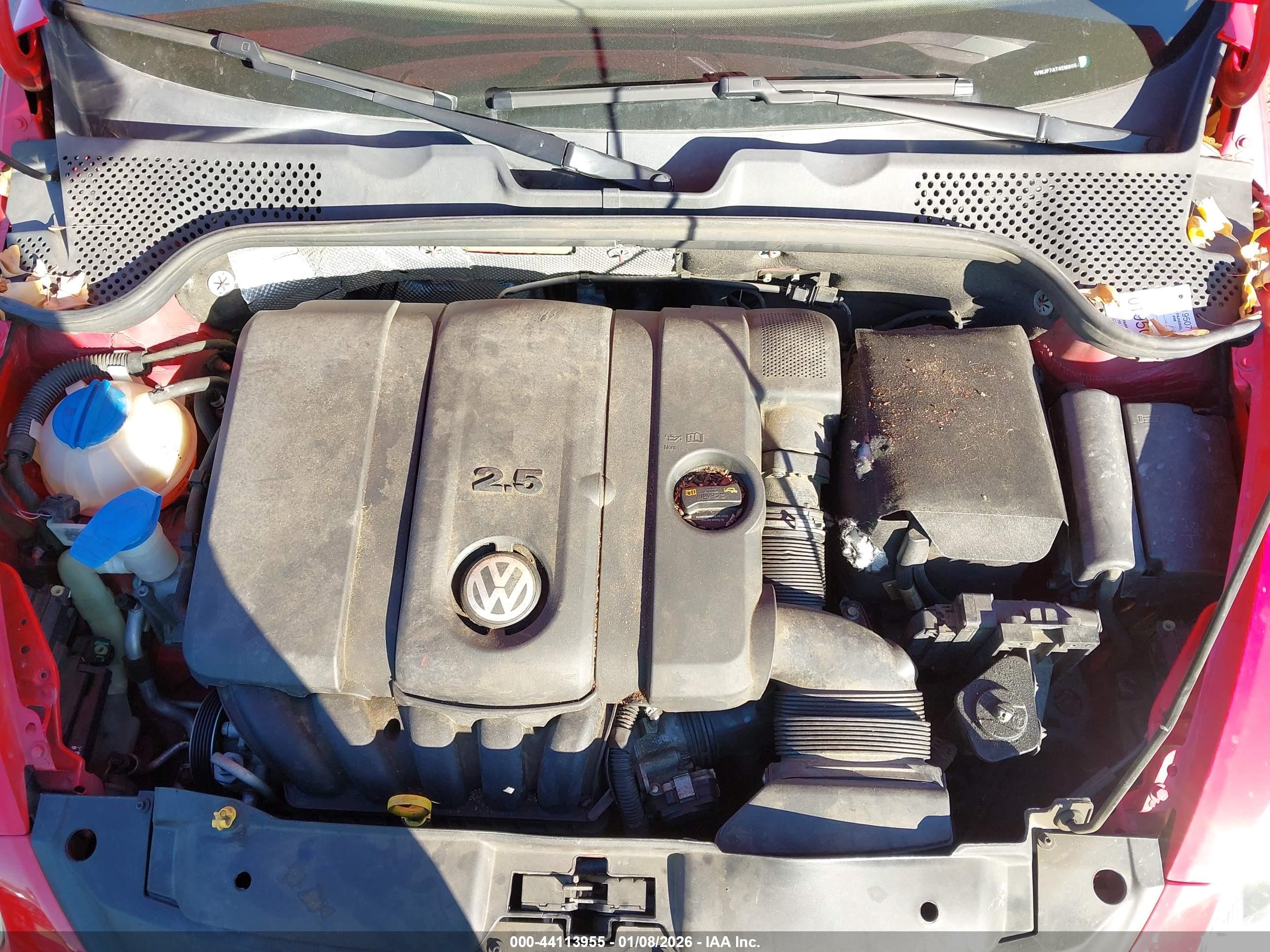 VOLKSWAGEN BEETLE image 10