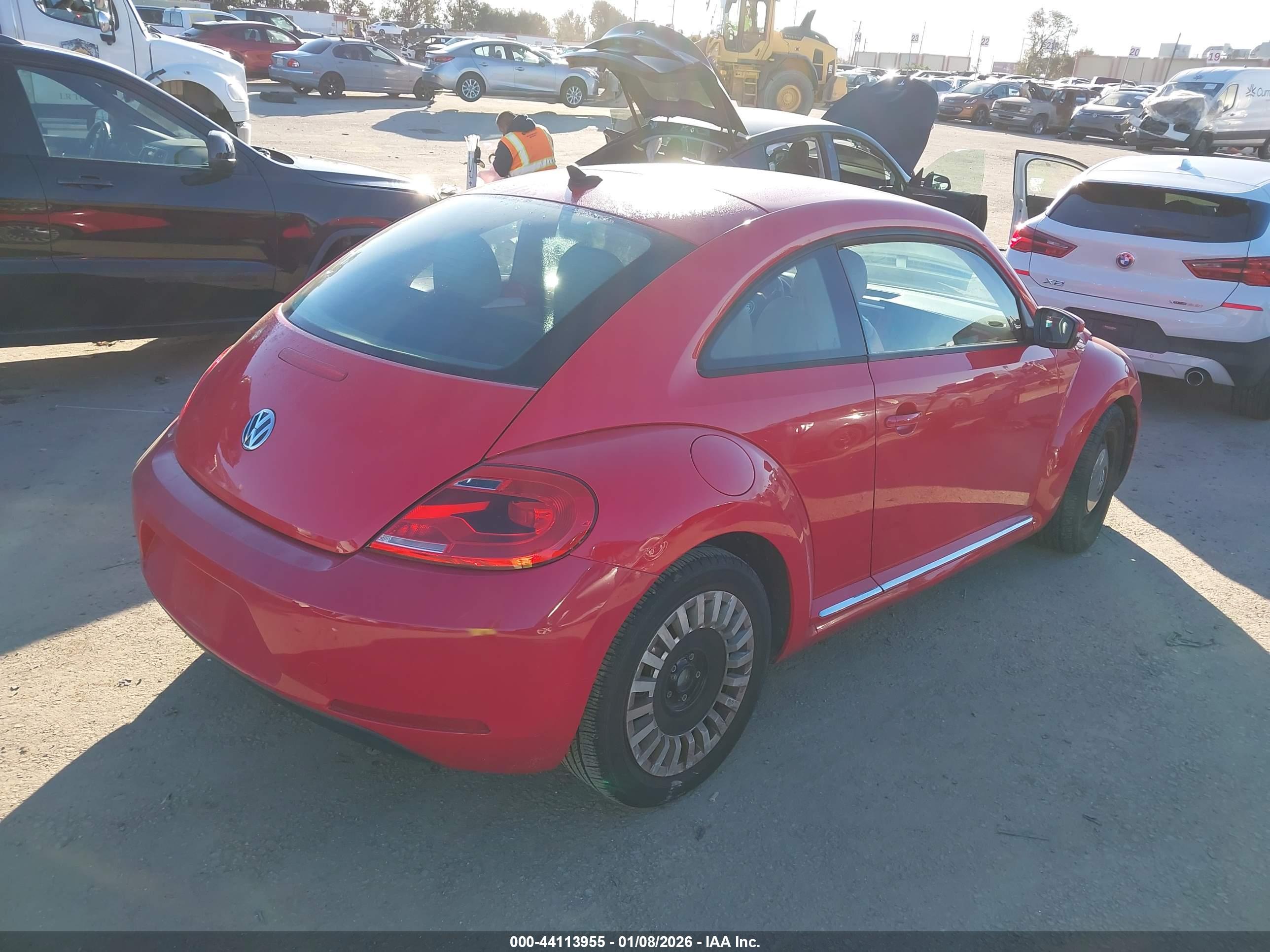 VOLKSWAGEN BEETLE image 4