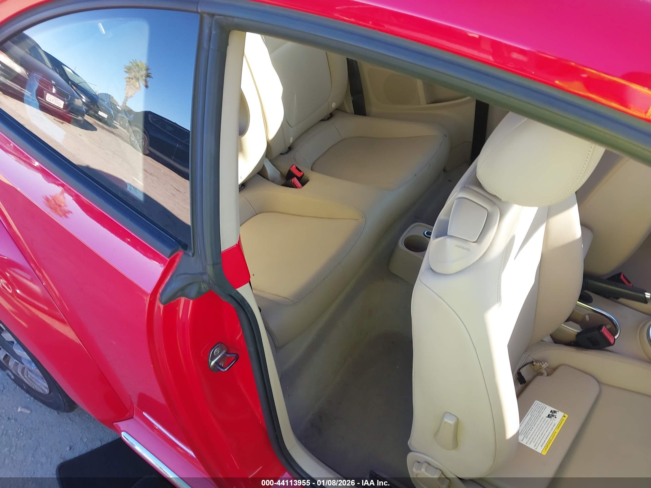 VOLKSWAGEN BEETLE image 8