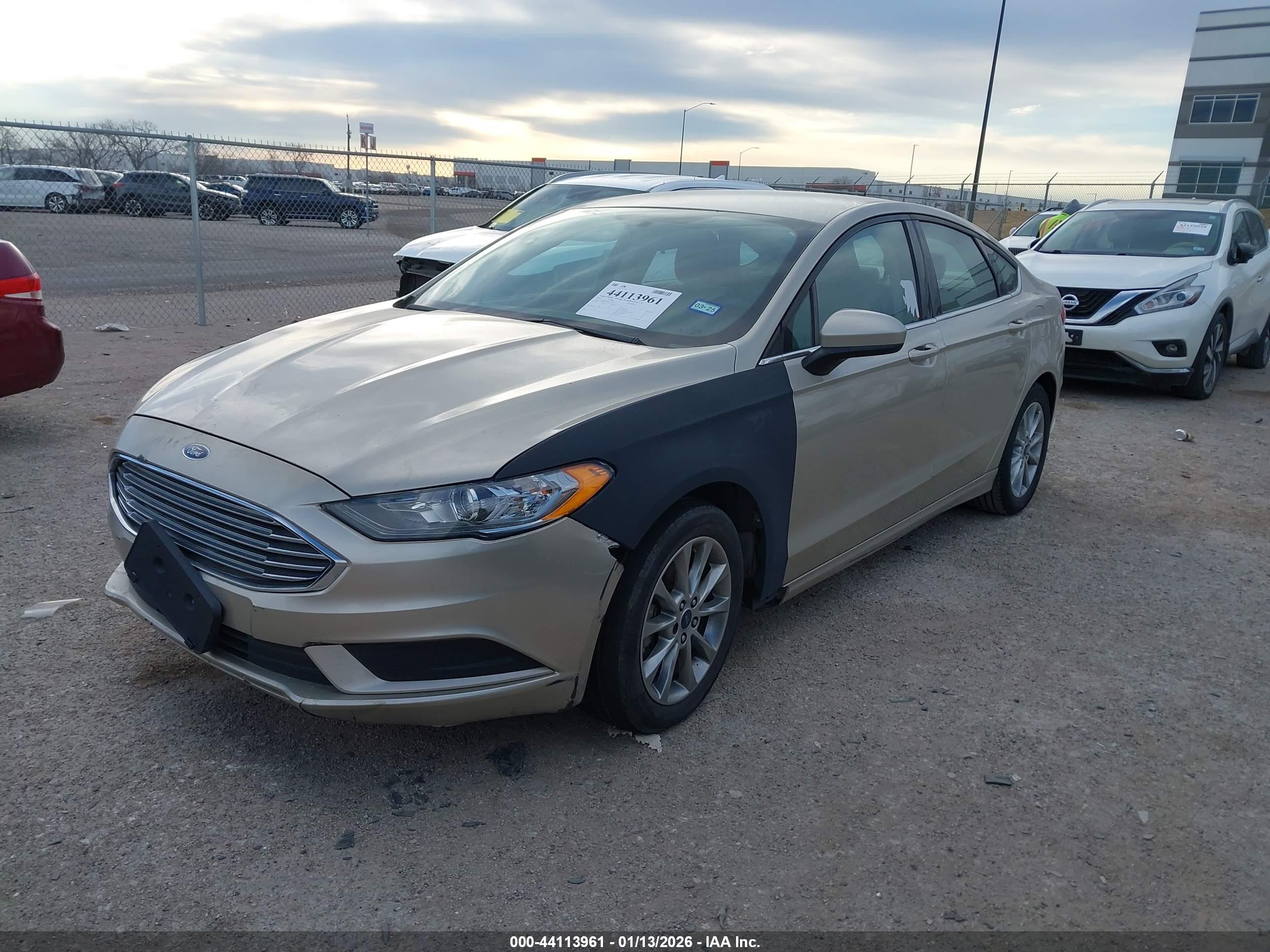 FORD FUSION image 2