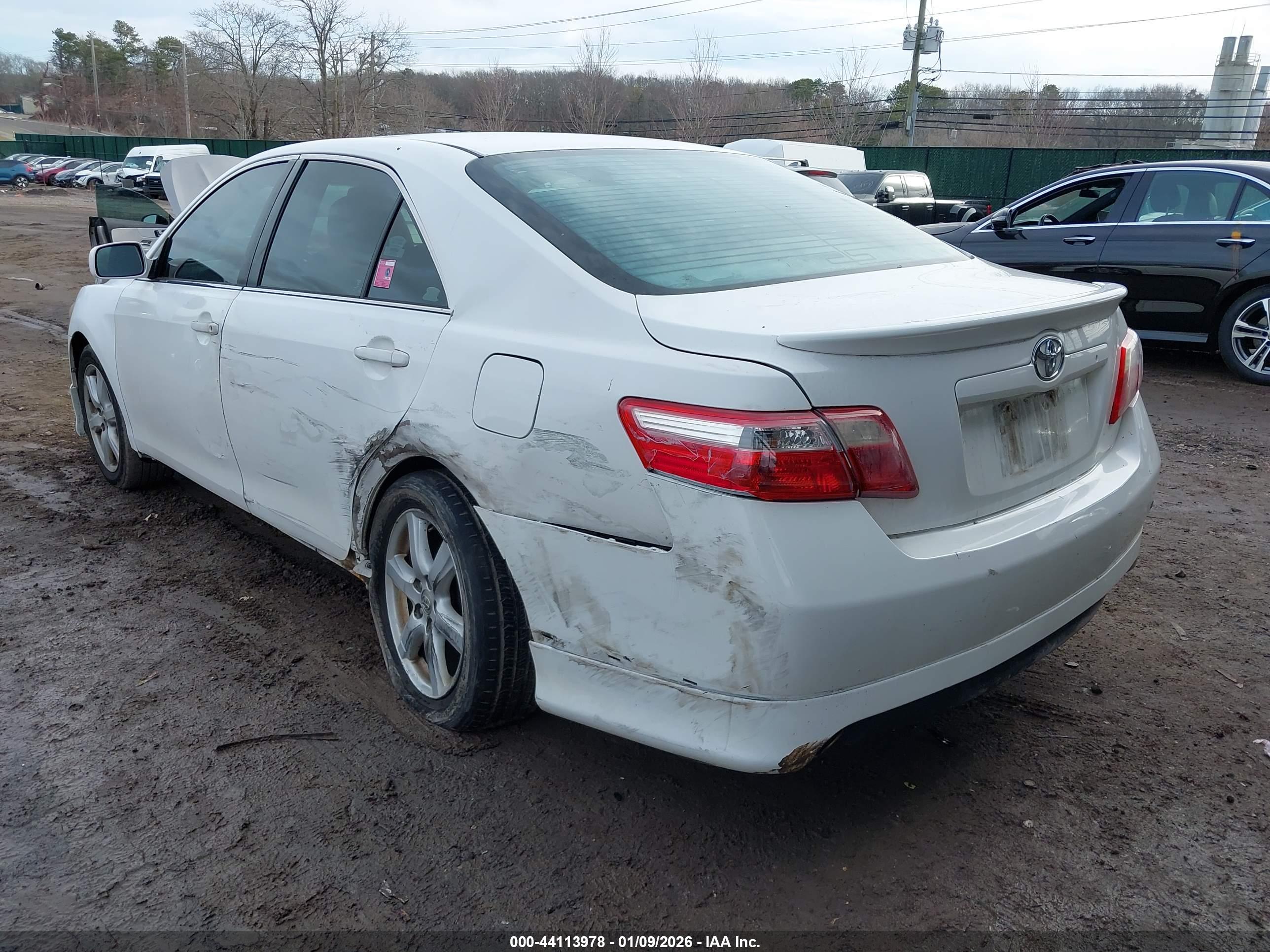 TOYOTA CAMRY image 3