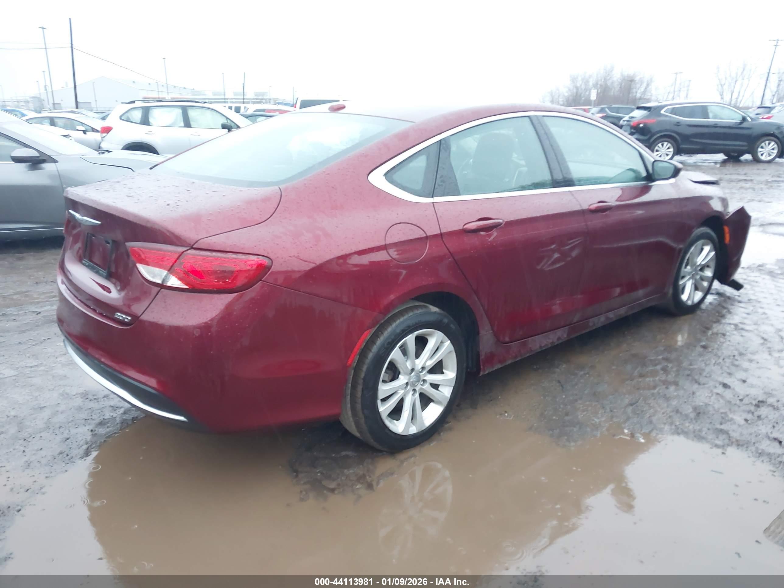CHRYSLER 200 image 4