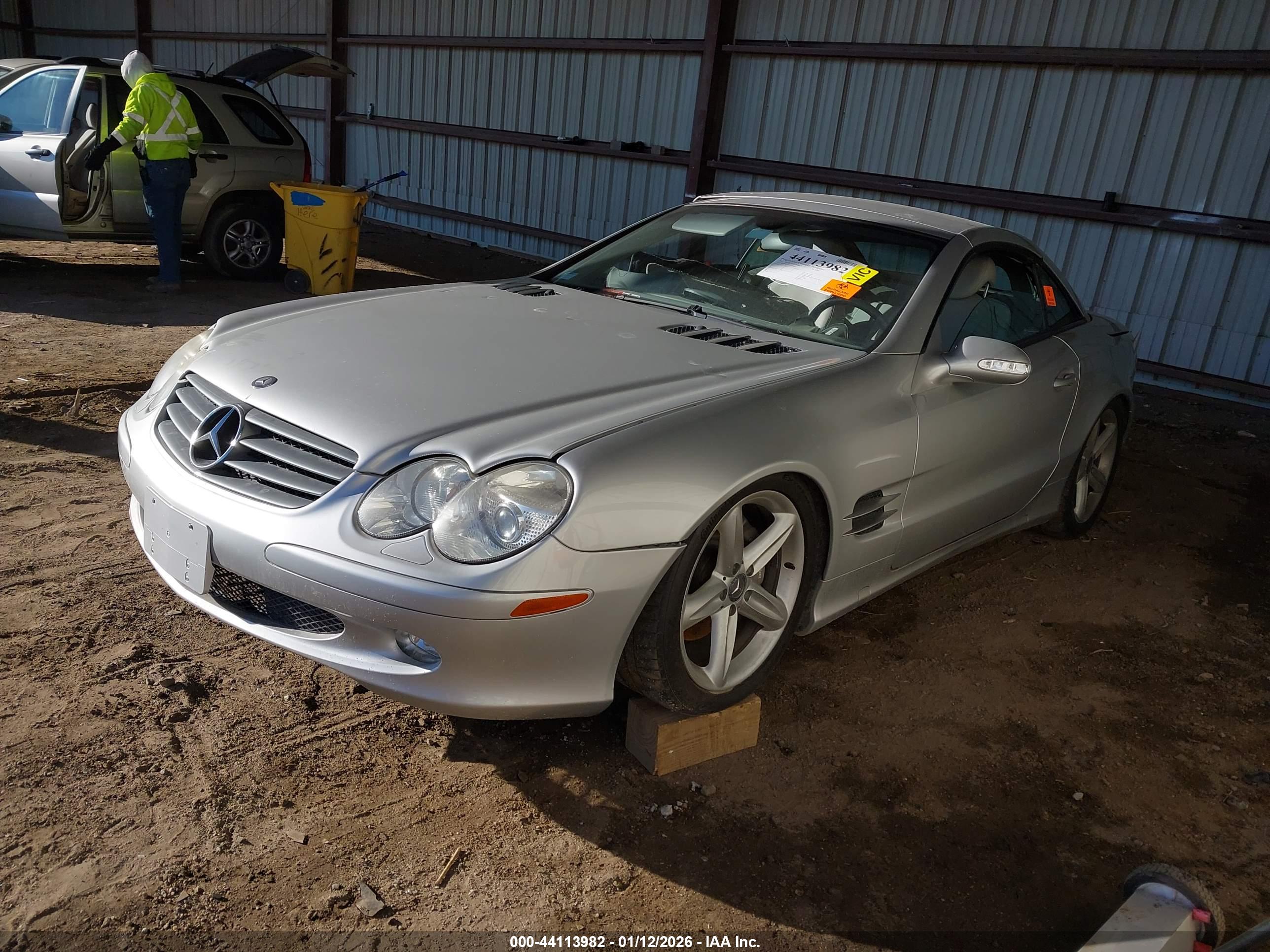 MERCEDES-BENZ SL image 2