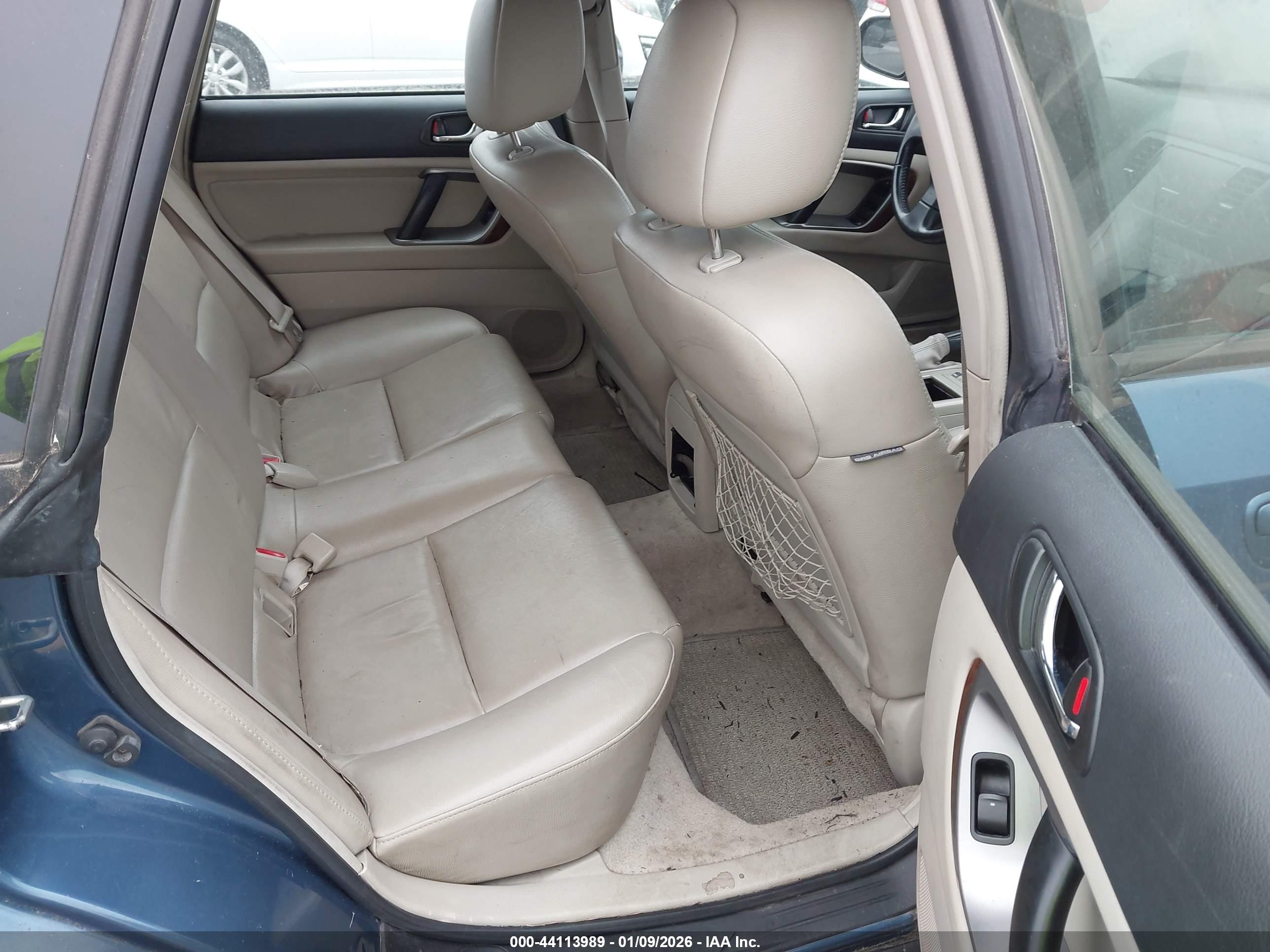 SUBARU OUTBACK image 8