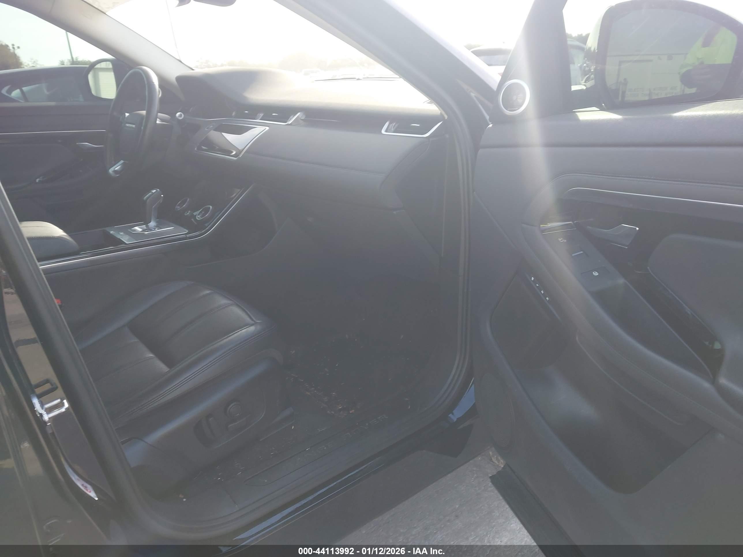 LAND ROVER image 5