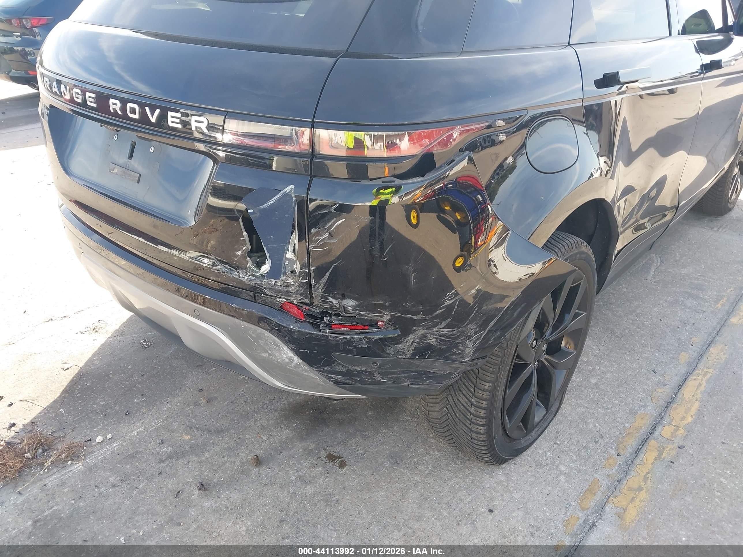 LAND ROVER image 6