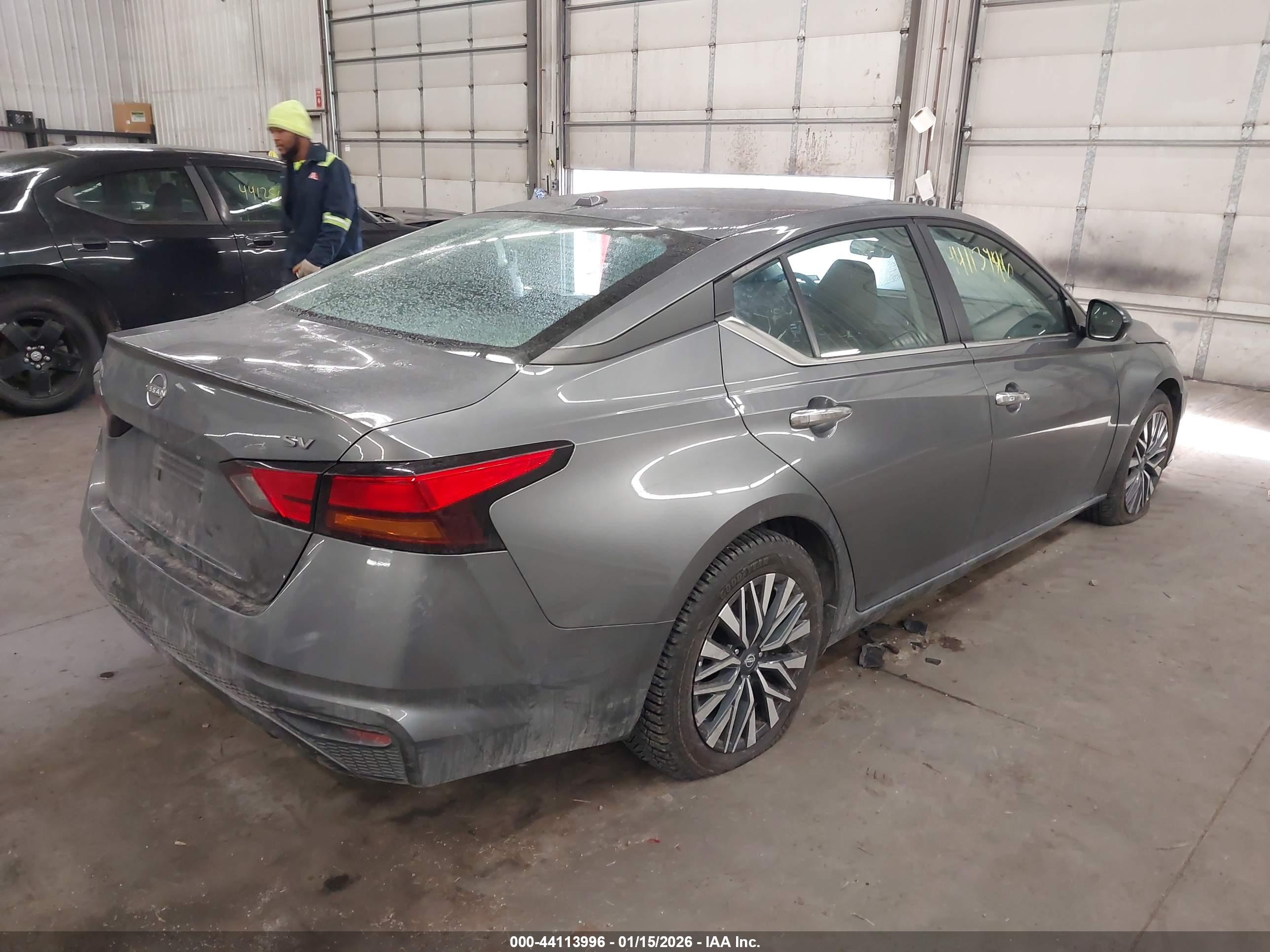 NISSAN ALTIMA image 4