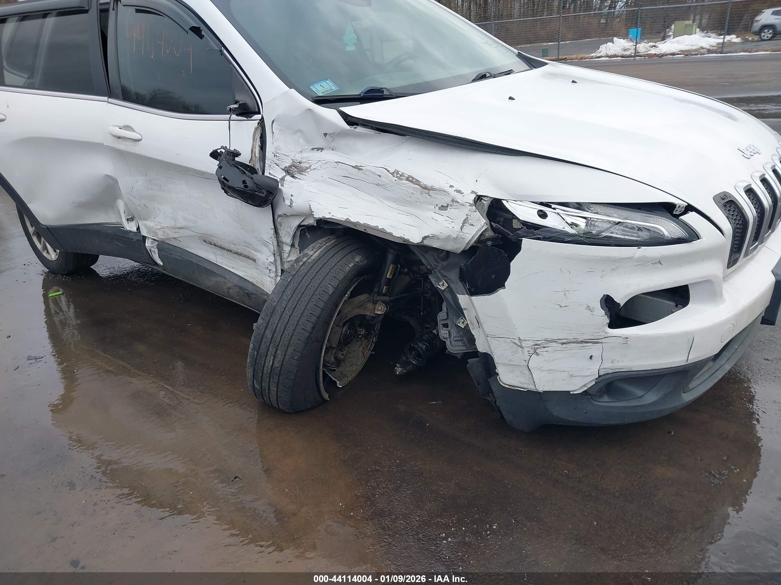 JEEP CHEROKEE image 6