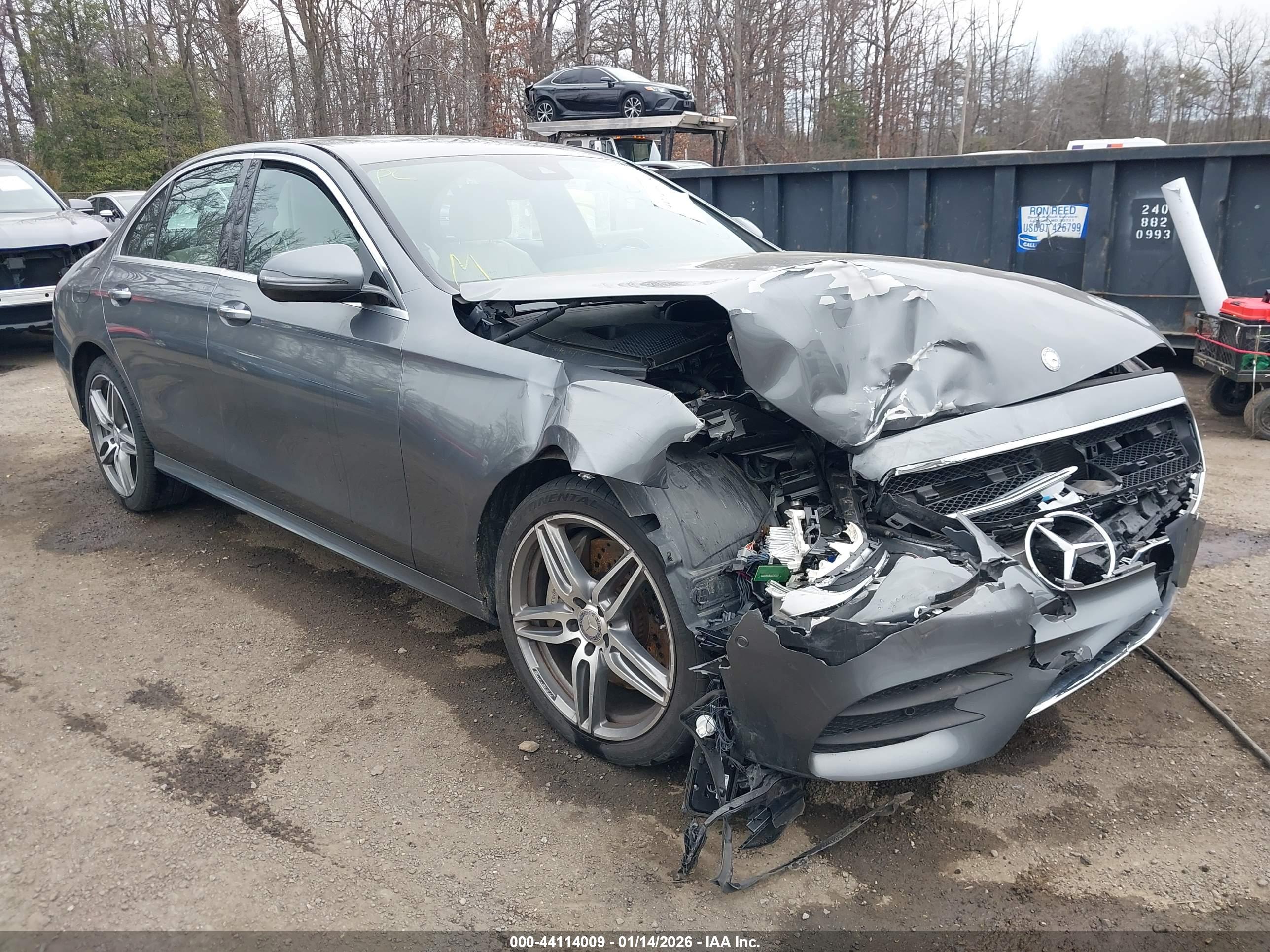 MERCEDES-BENZ E image 6