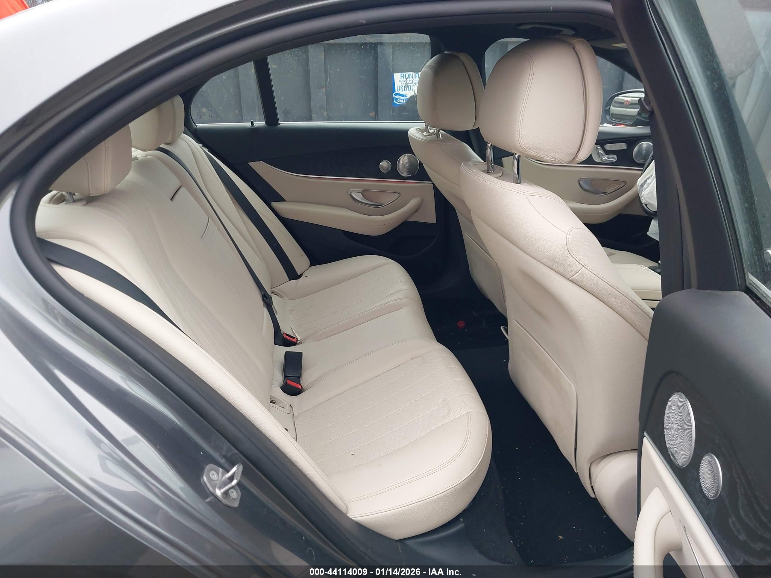 MERCEDES-BENZ E image 8
