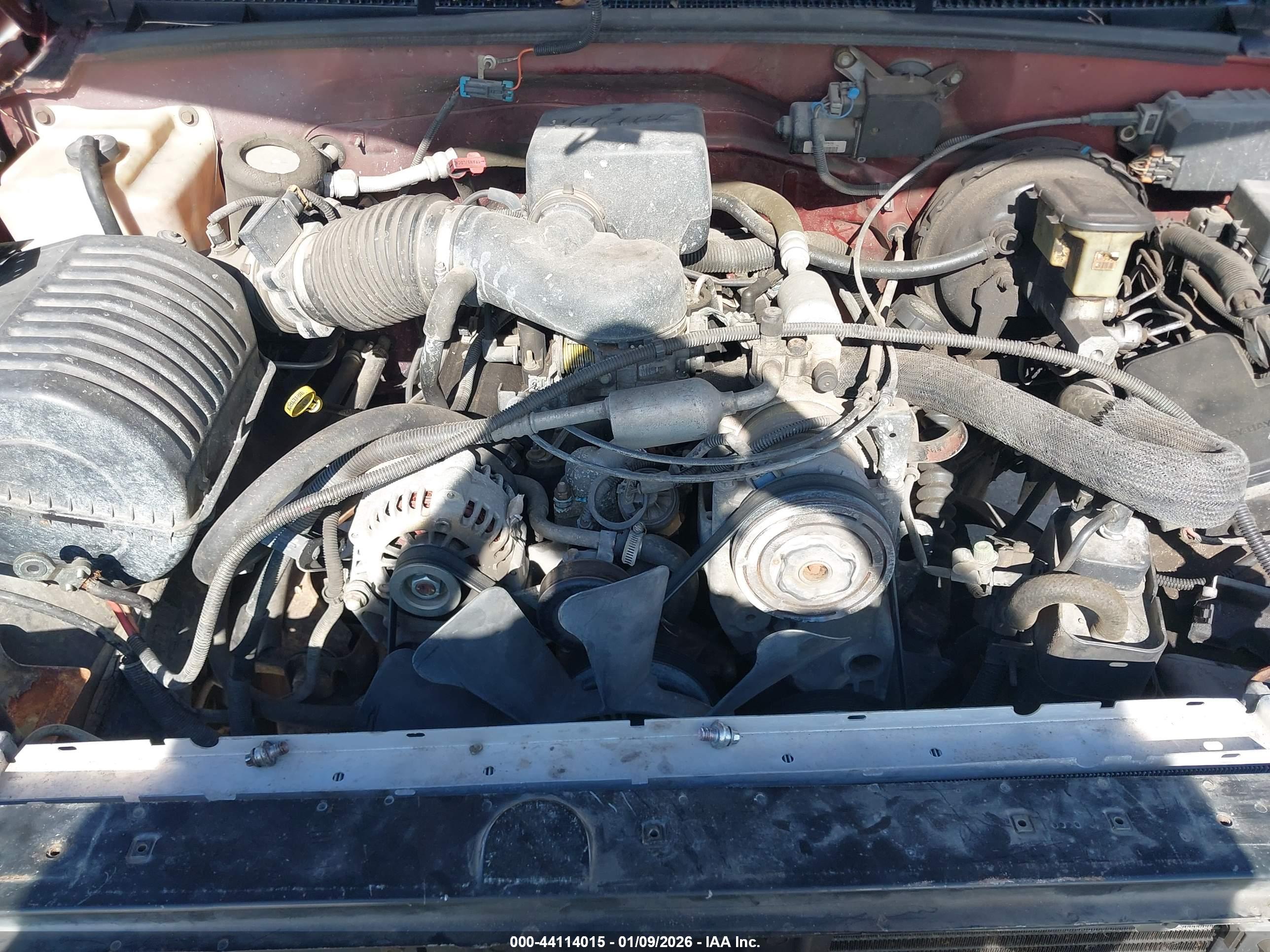 CHEVROLET C1500 image 10