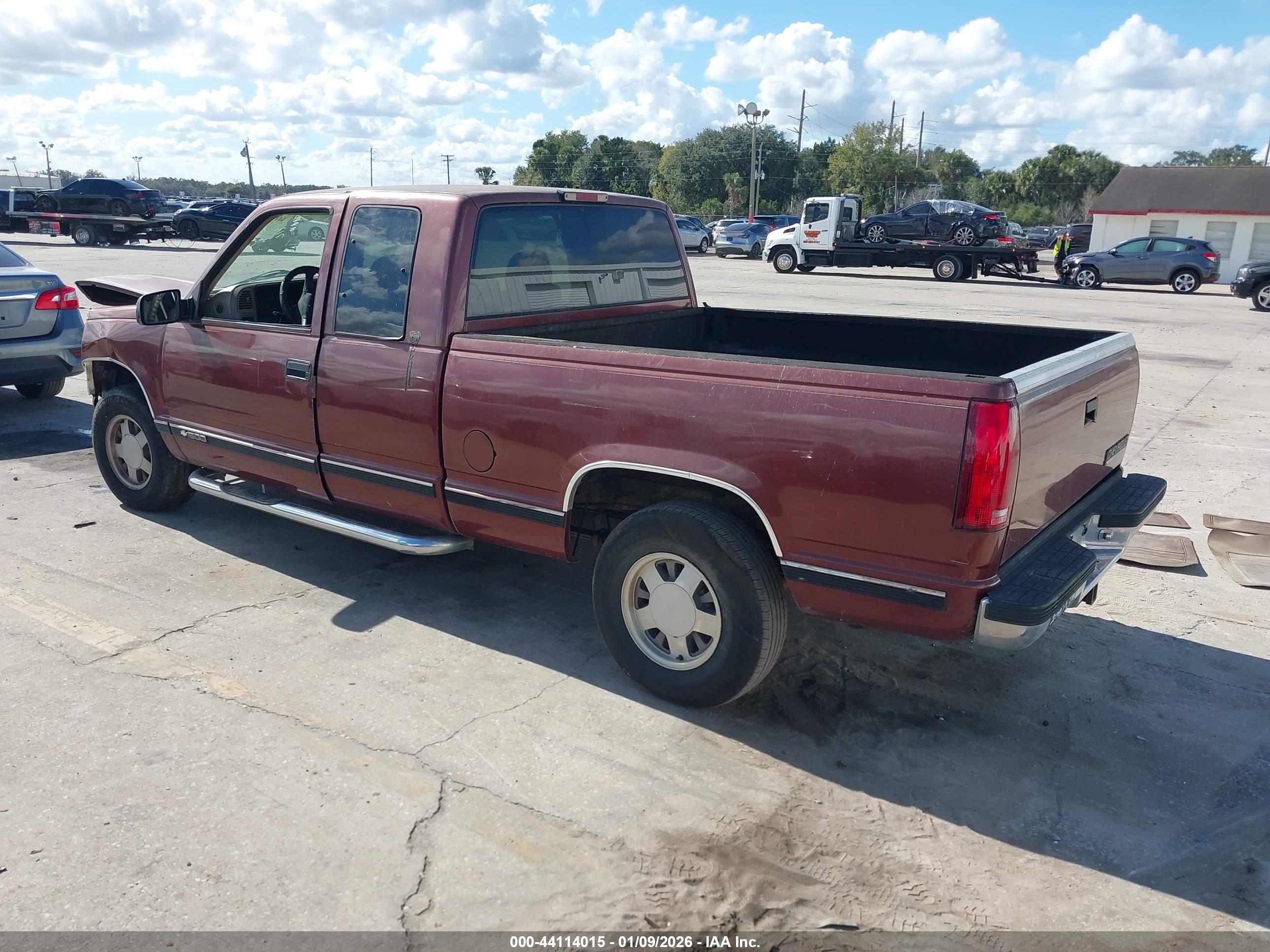 CHEVROLET C1500 image 3
