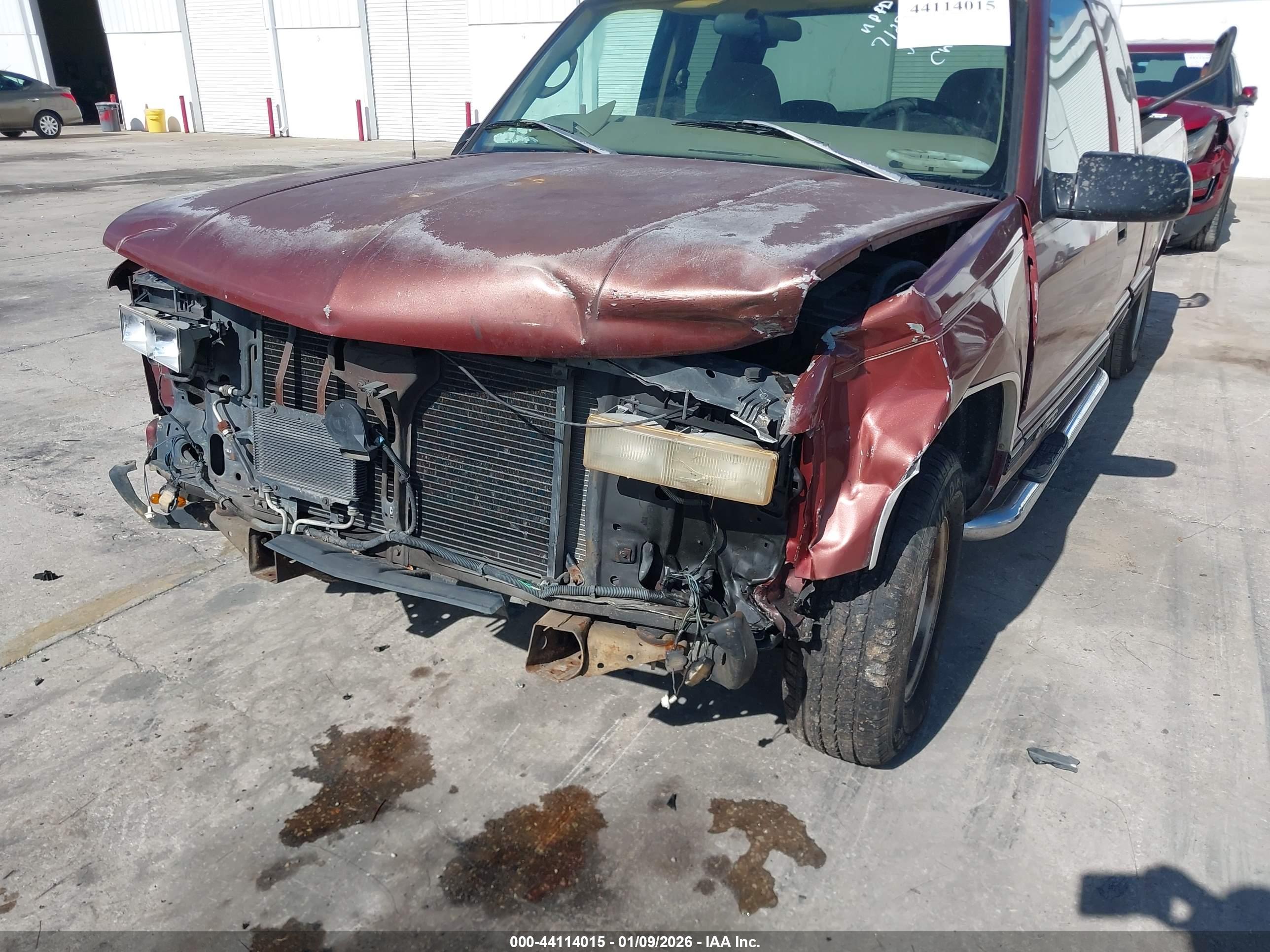 CHEVROLET C1500 image 6