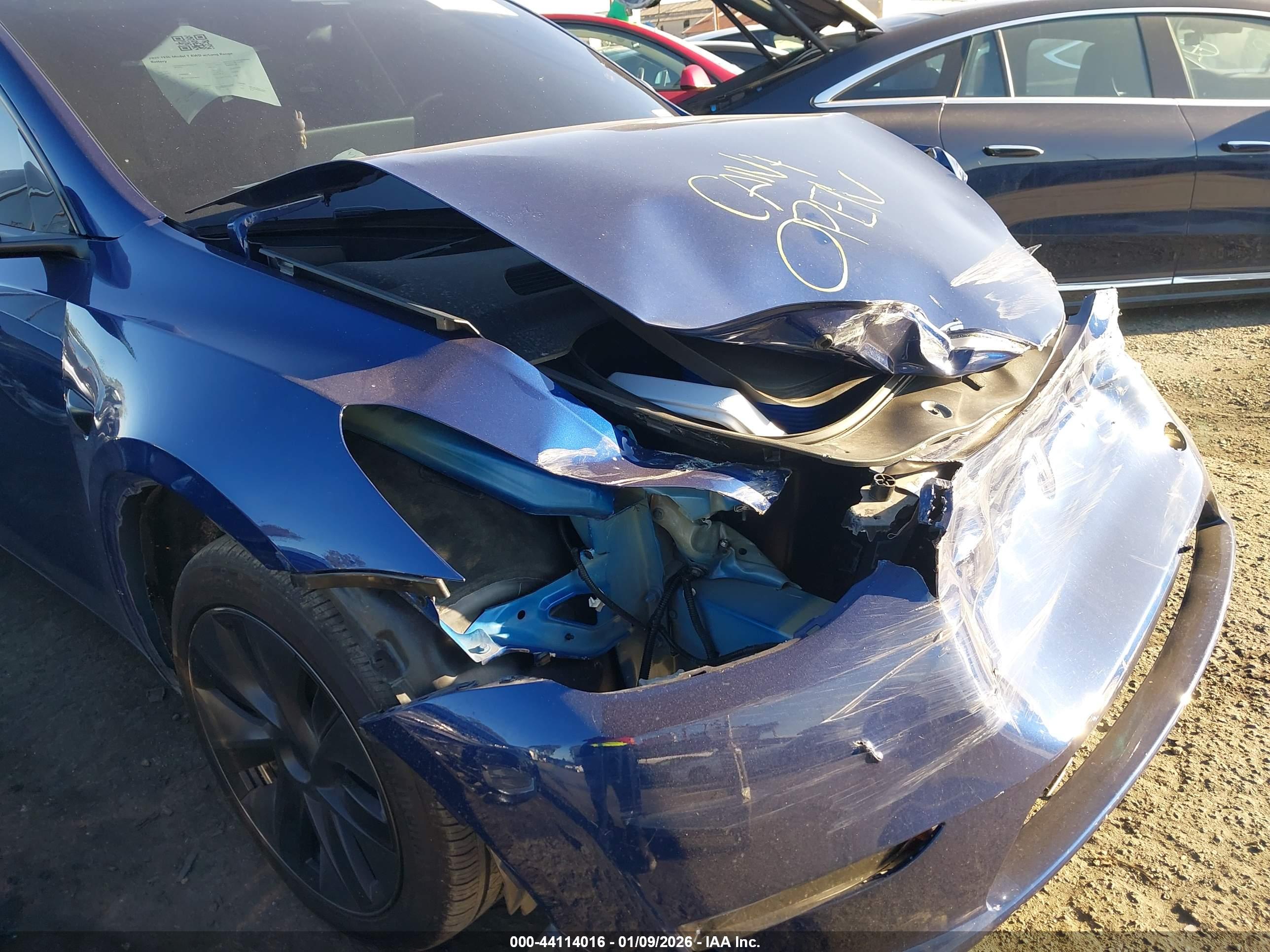 TESLA MODEL image 6