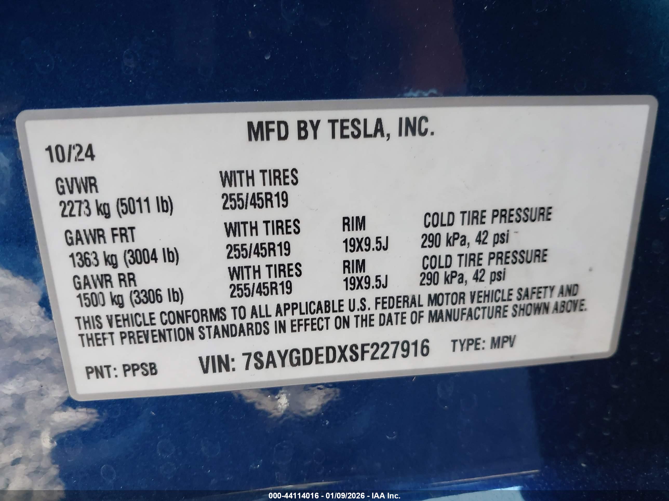 TESLA MODEL image 9