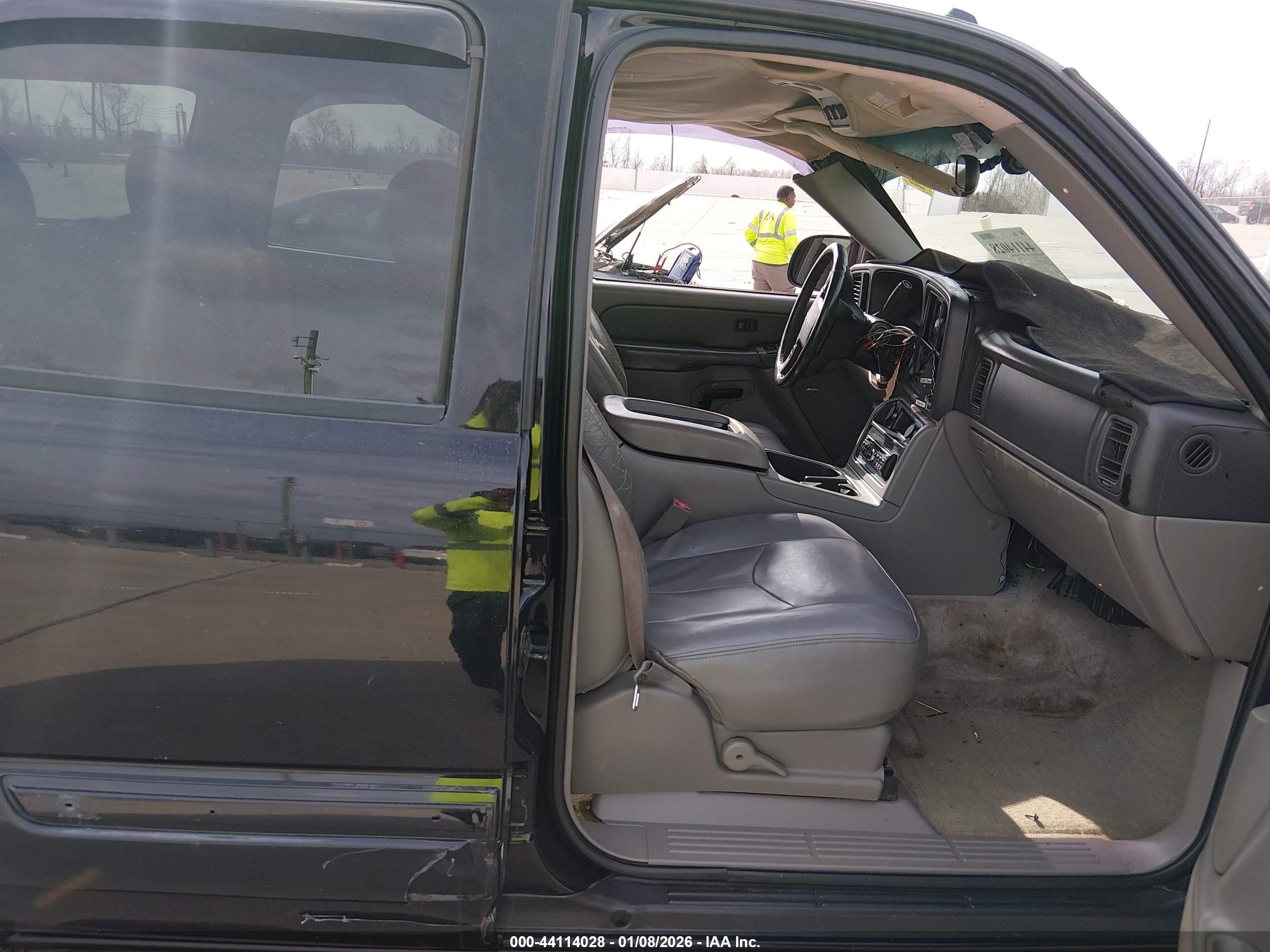 GMC YUKON image 5