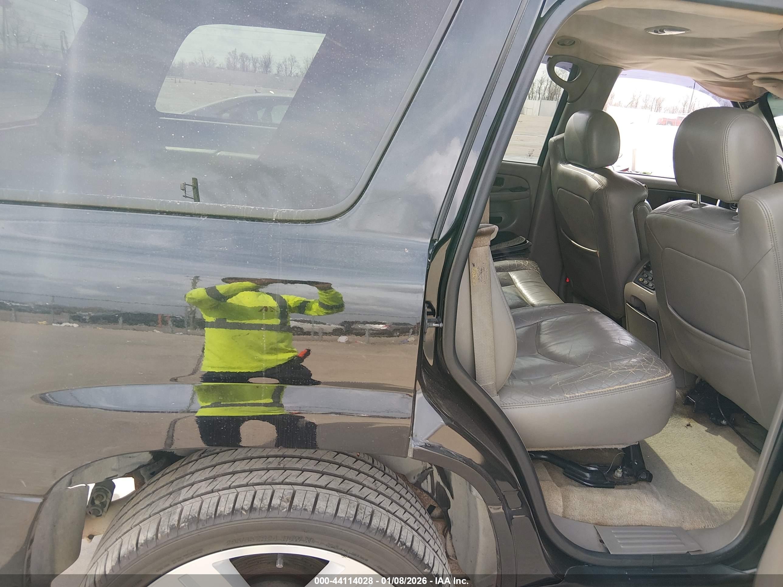 GMC YUKON image 8