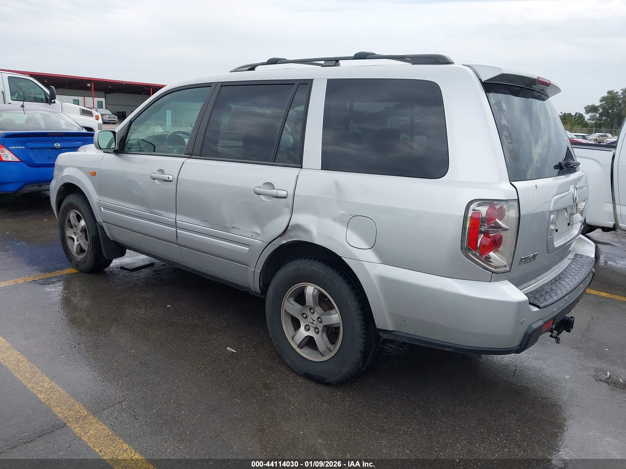 HONDA PILOT image 3