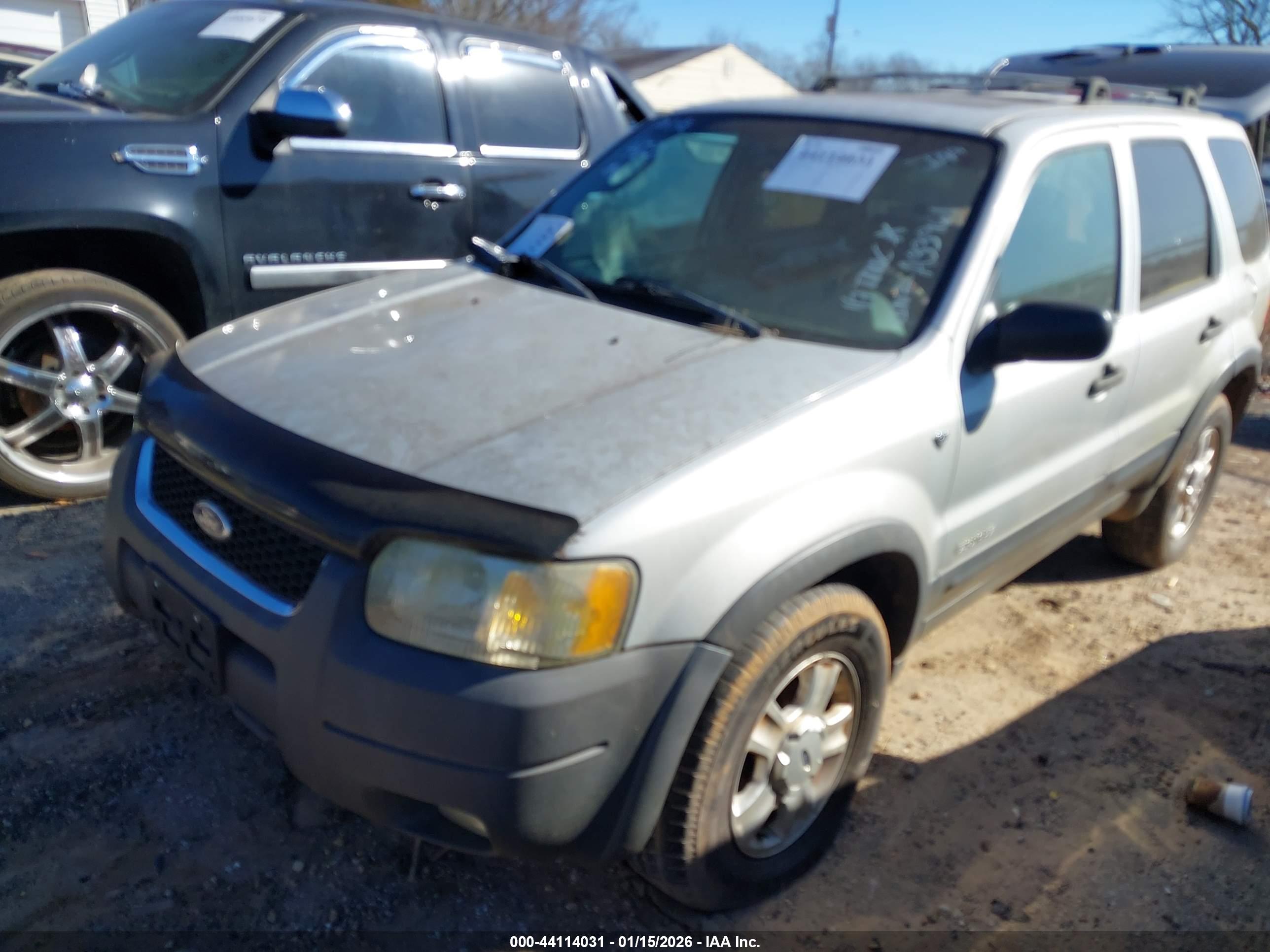 FORD ESCAPE image 2