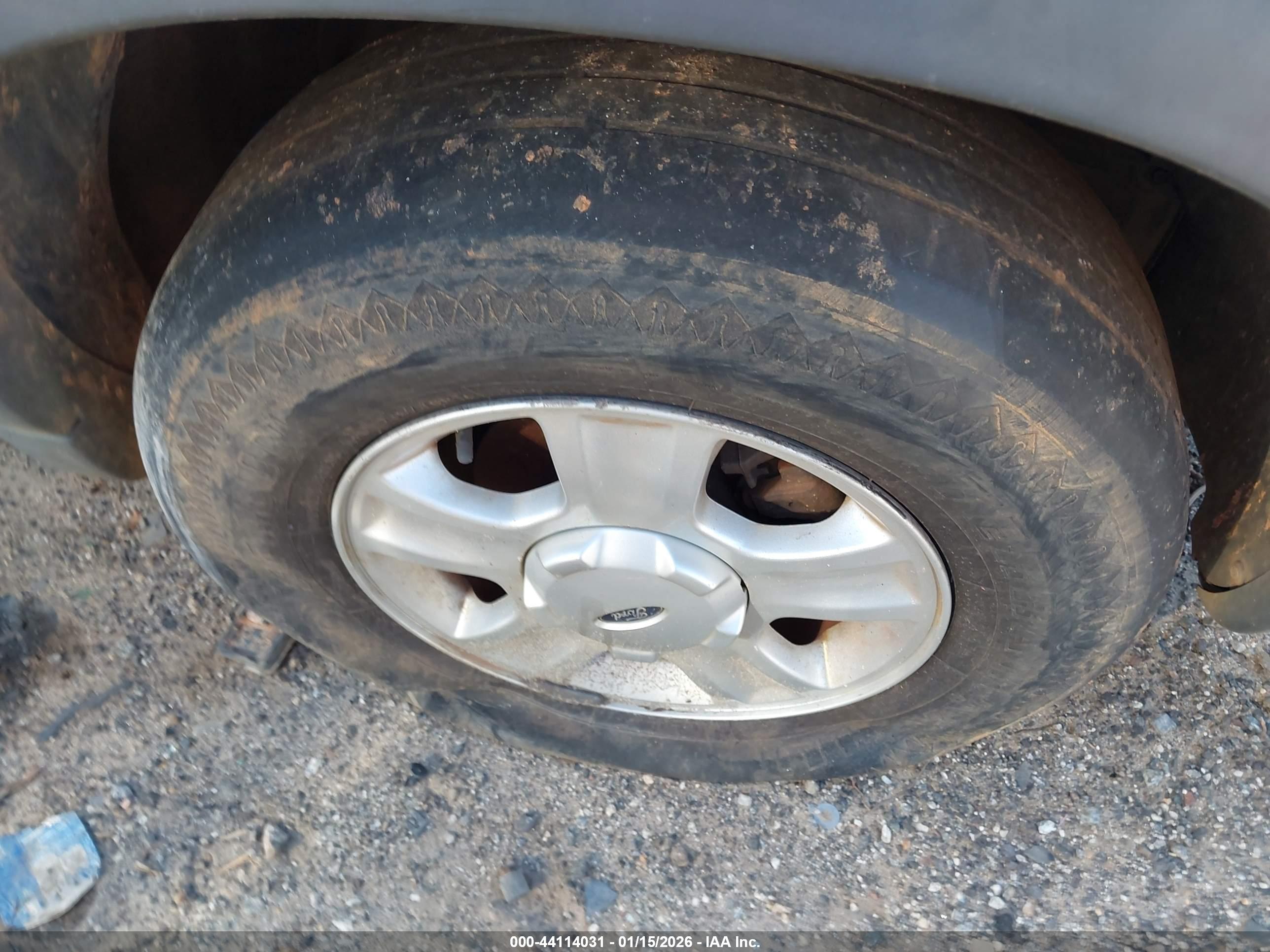 FORD ESCAPE image 6