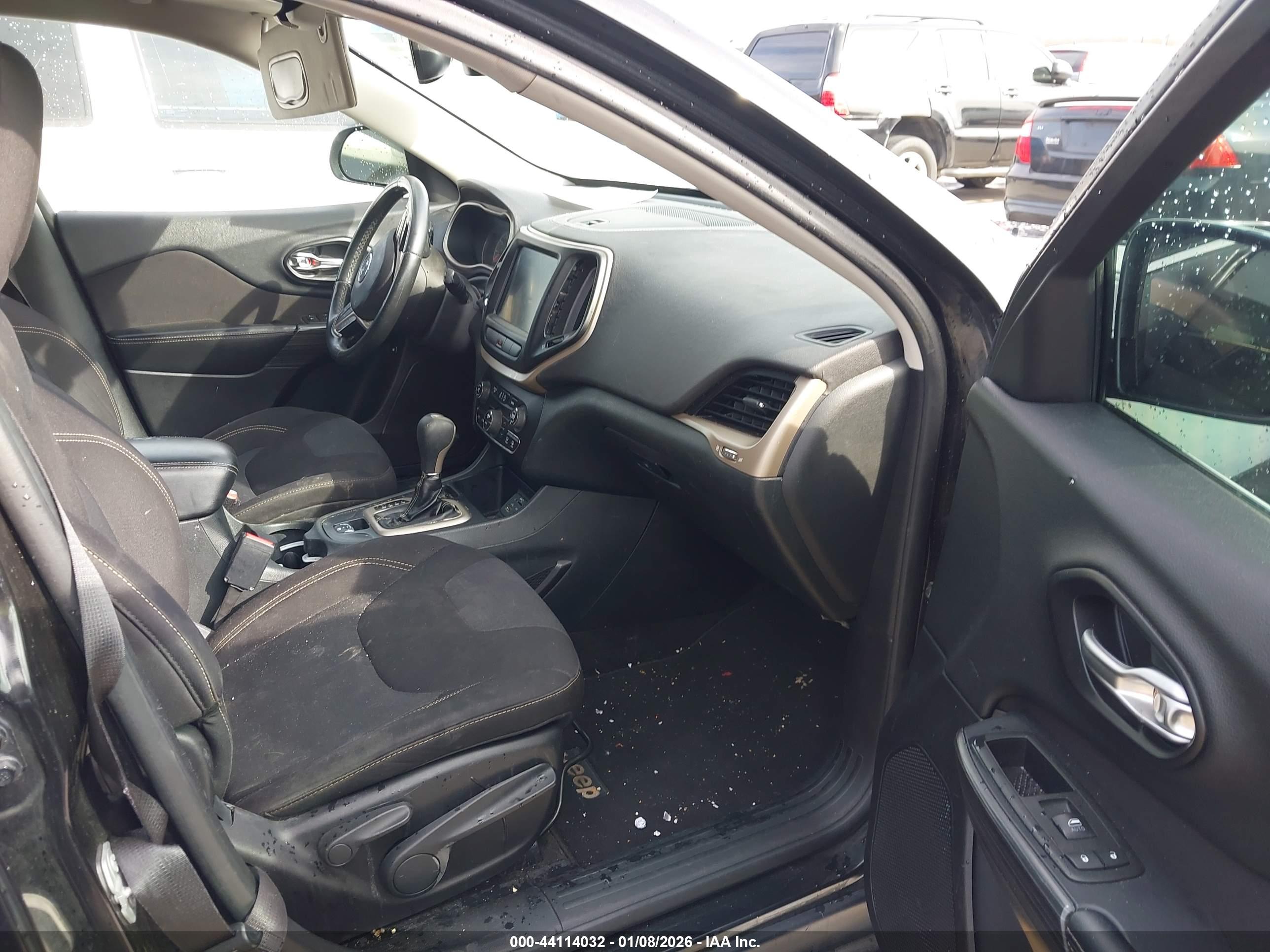 JEEP CHEROKEE image 5