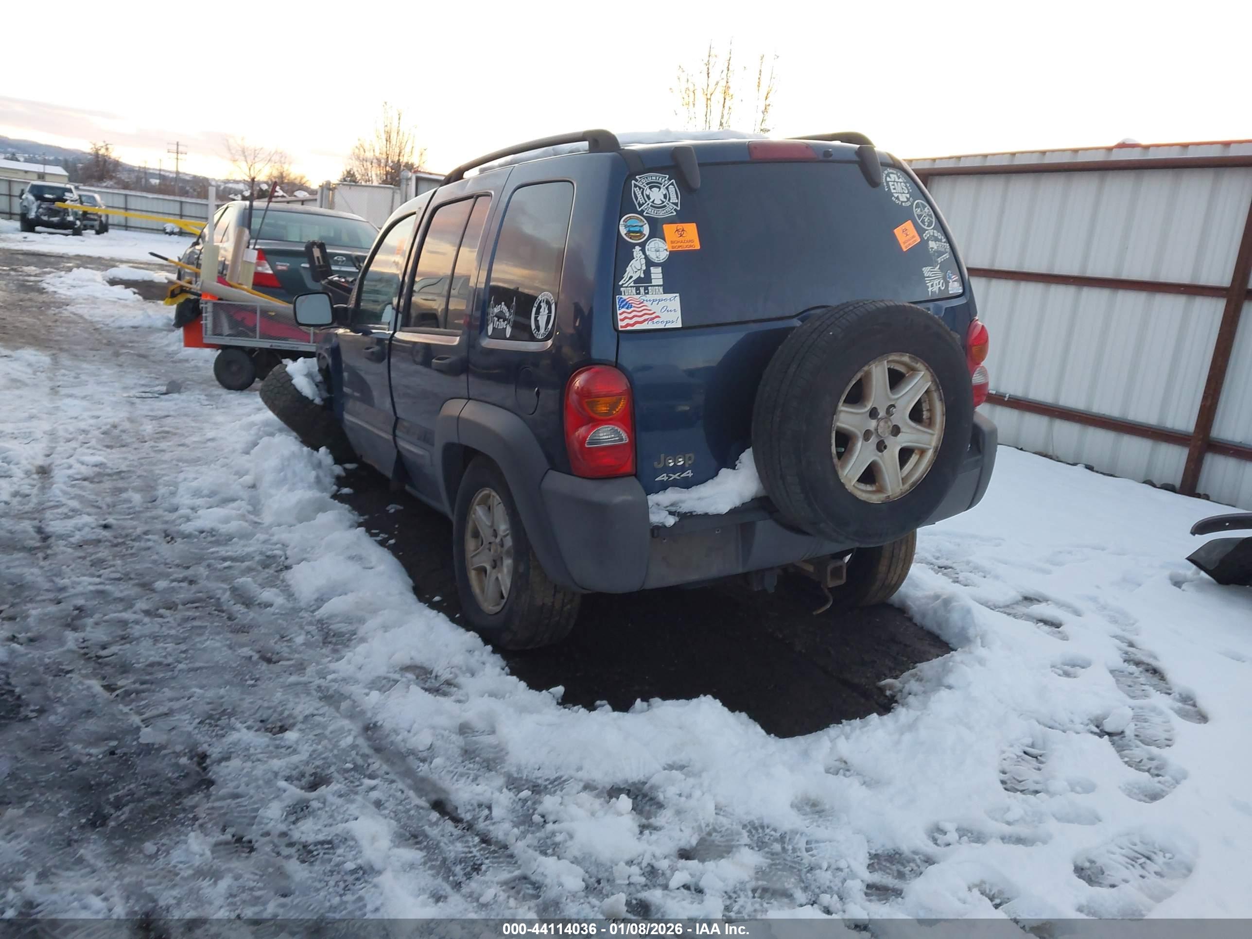 JEEP LIBERTY image 3