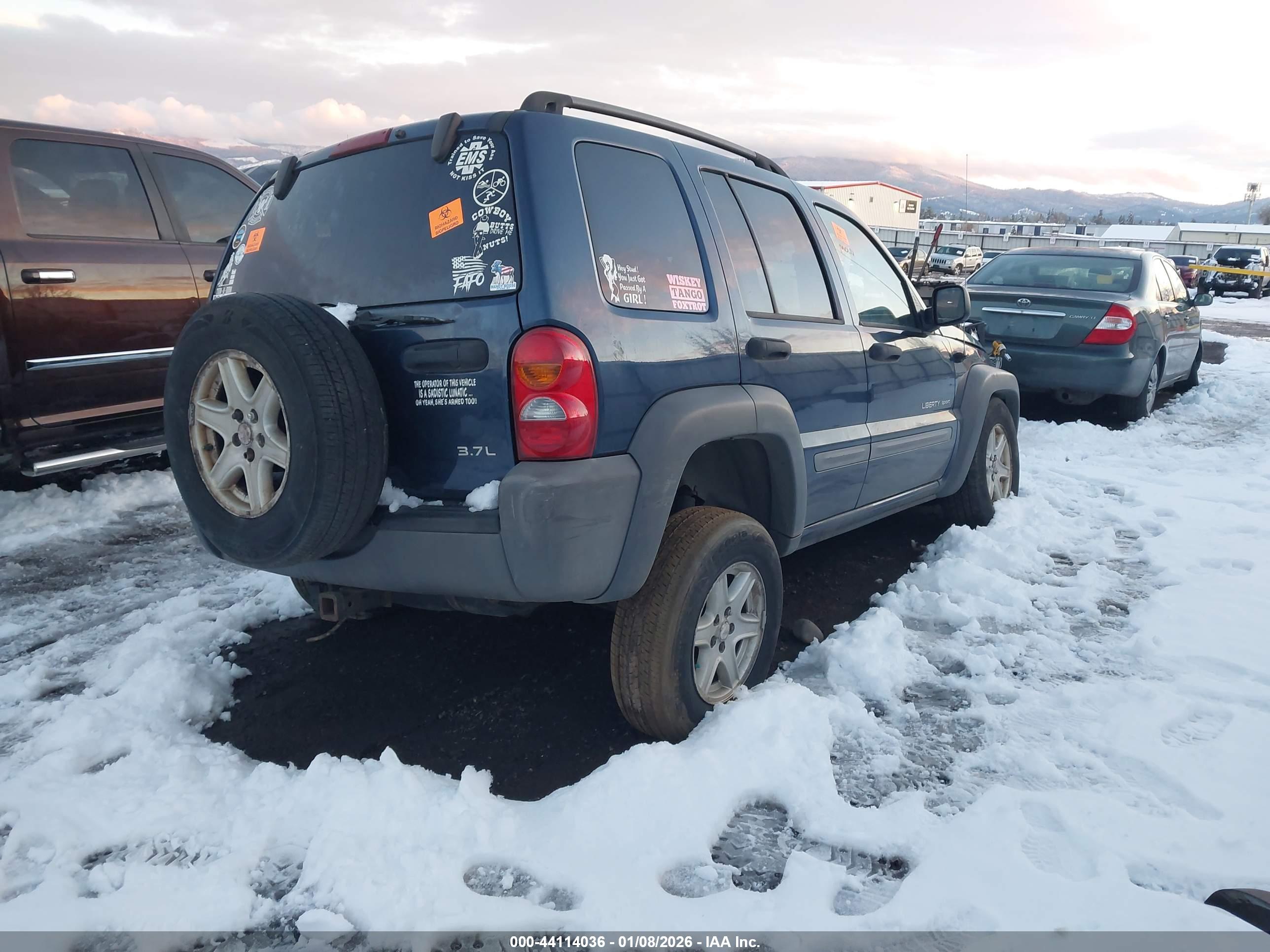 JEEP LIBERTY image 4