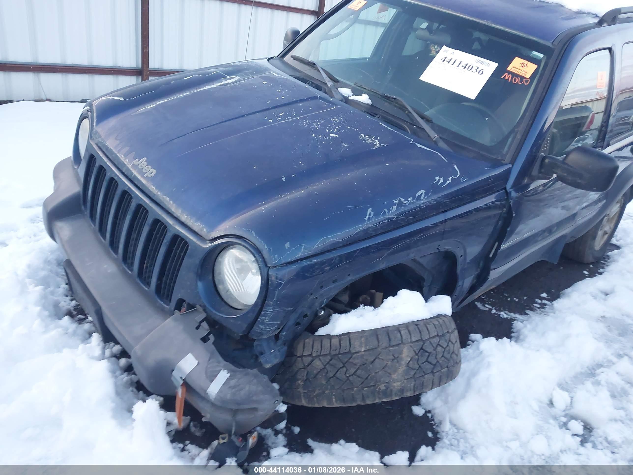 JEEP LIBERTY image 6