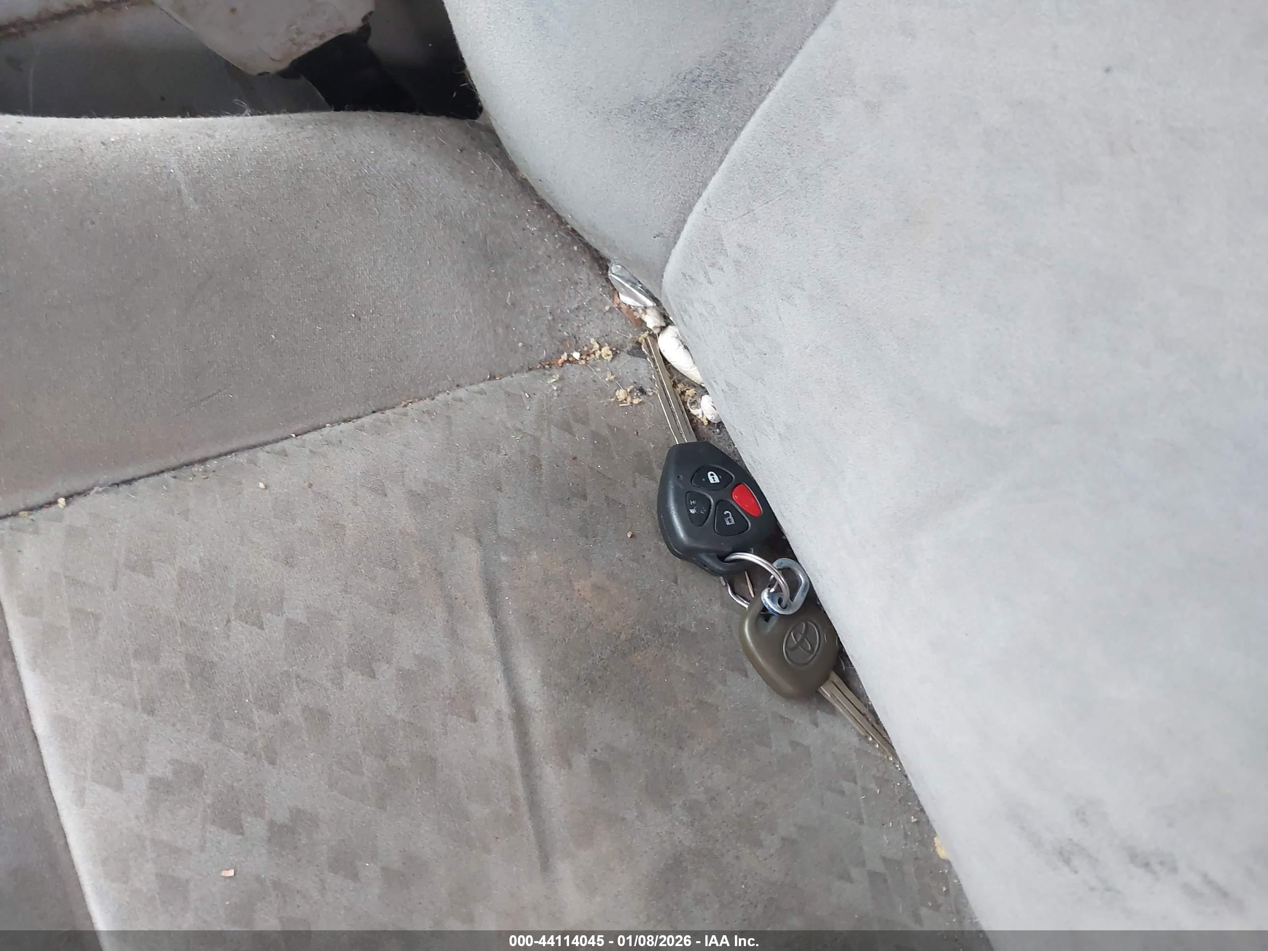 TOYOTA COROLLA image 11