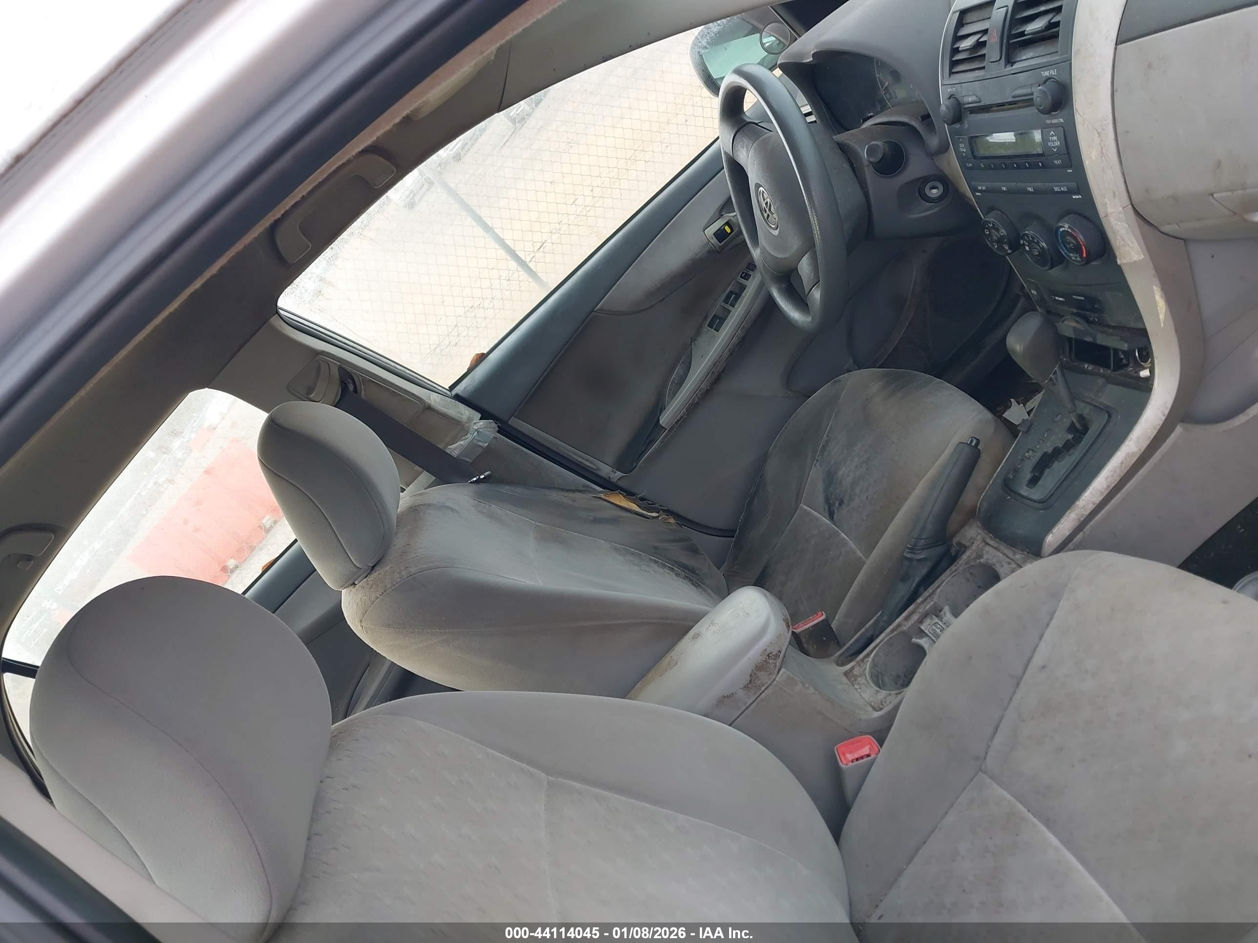 TOYOTA COROLLA image 5