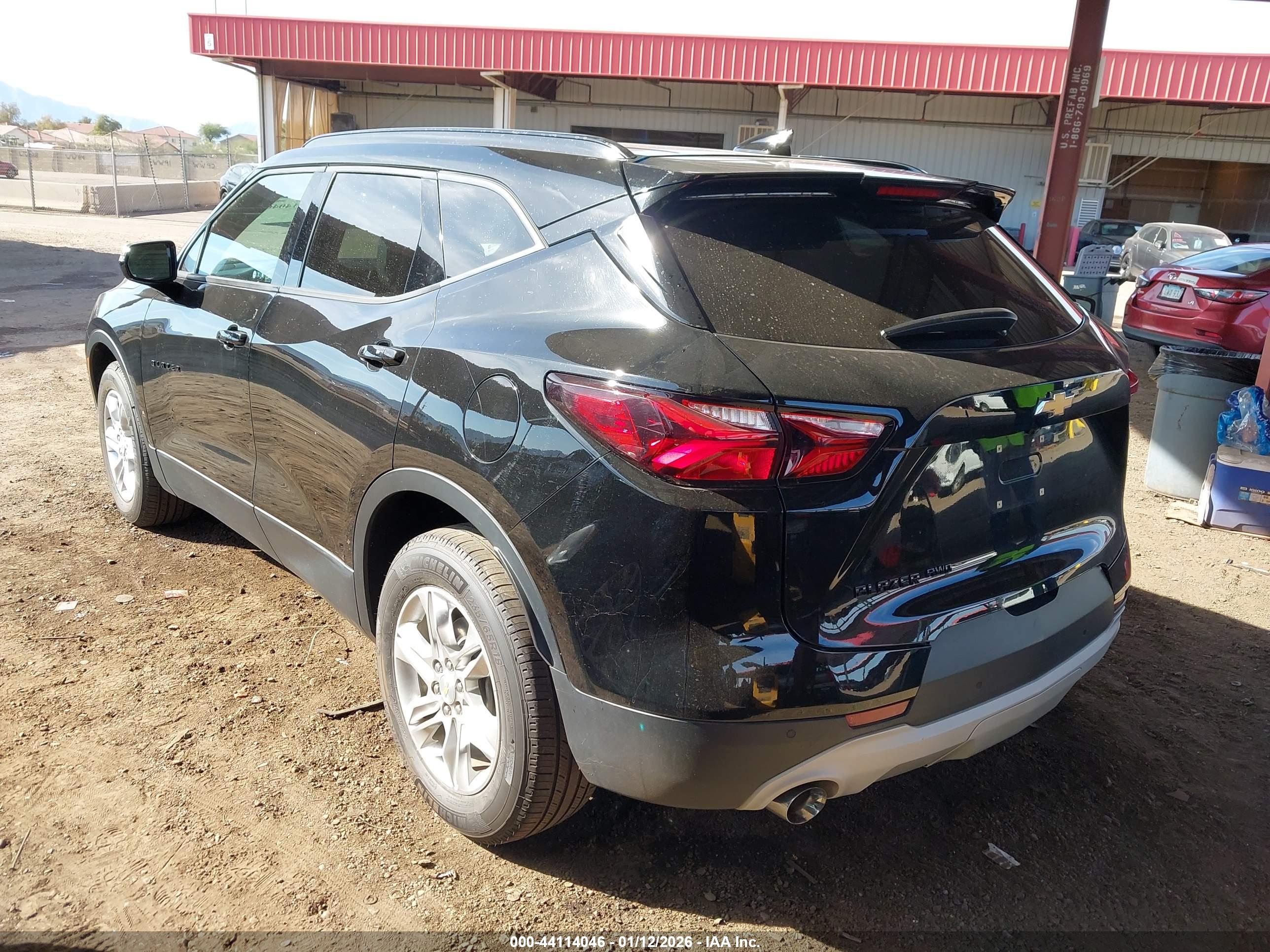 CHEVROLET BLAZER image 3