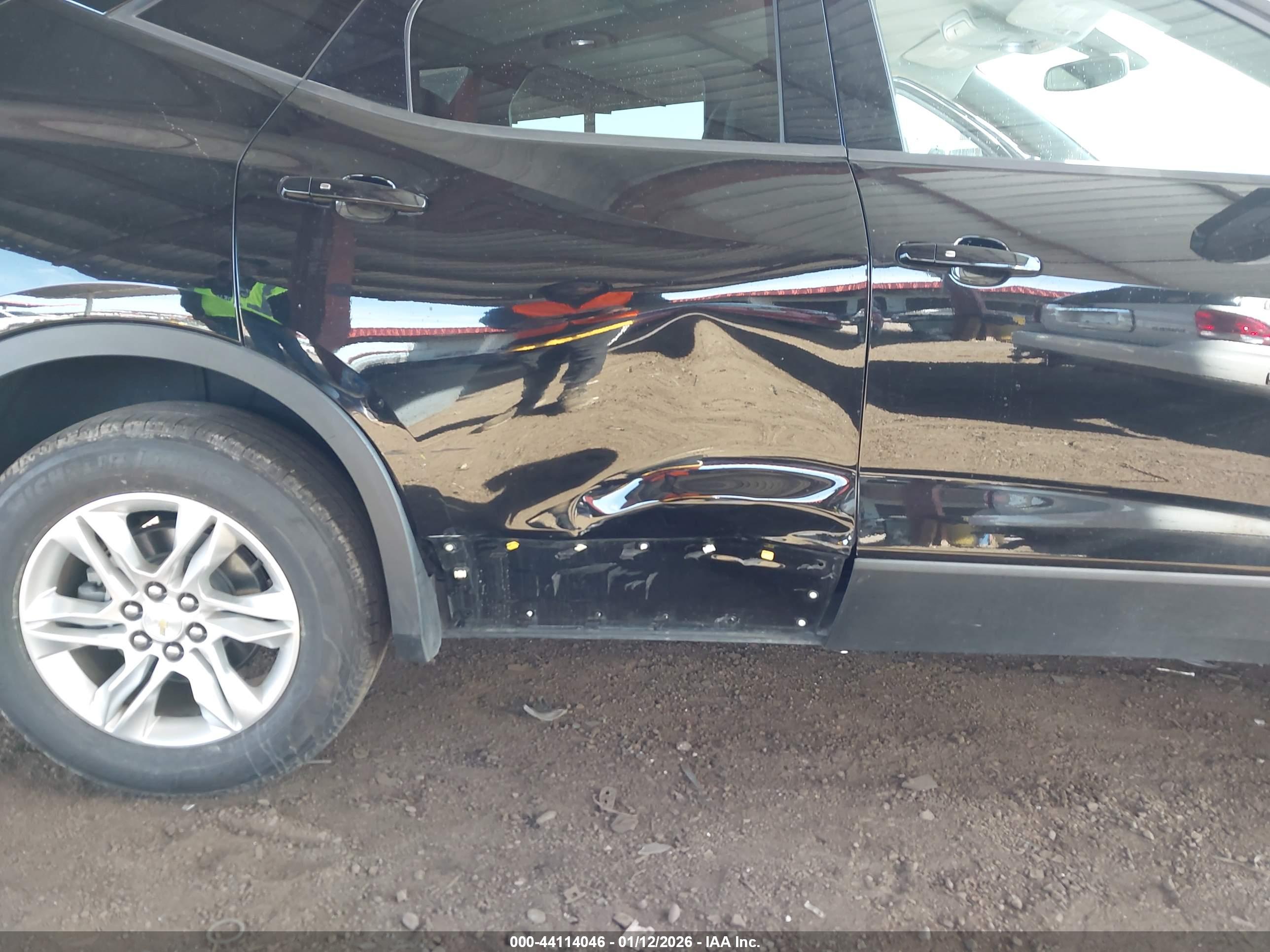 CHEVROLET BLAZER image 6