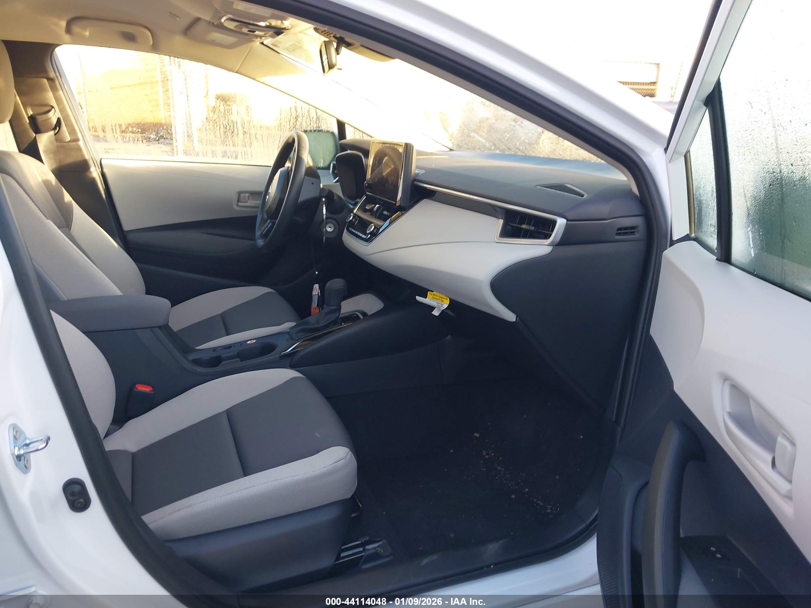 TOYOTA COROLLA image 5