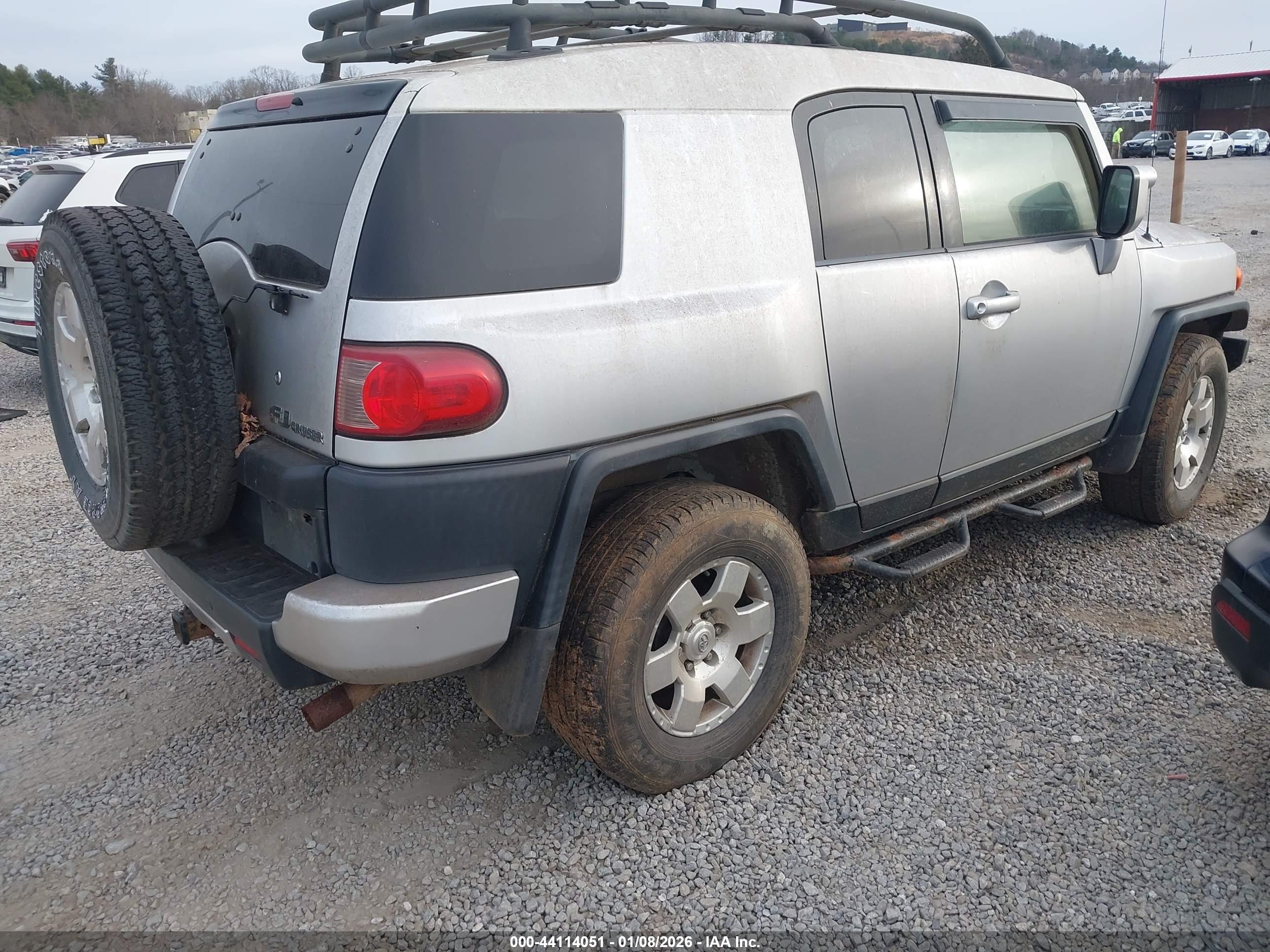 TOYOTA FJ image 4