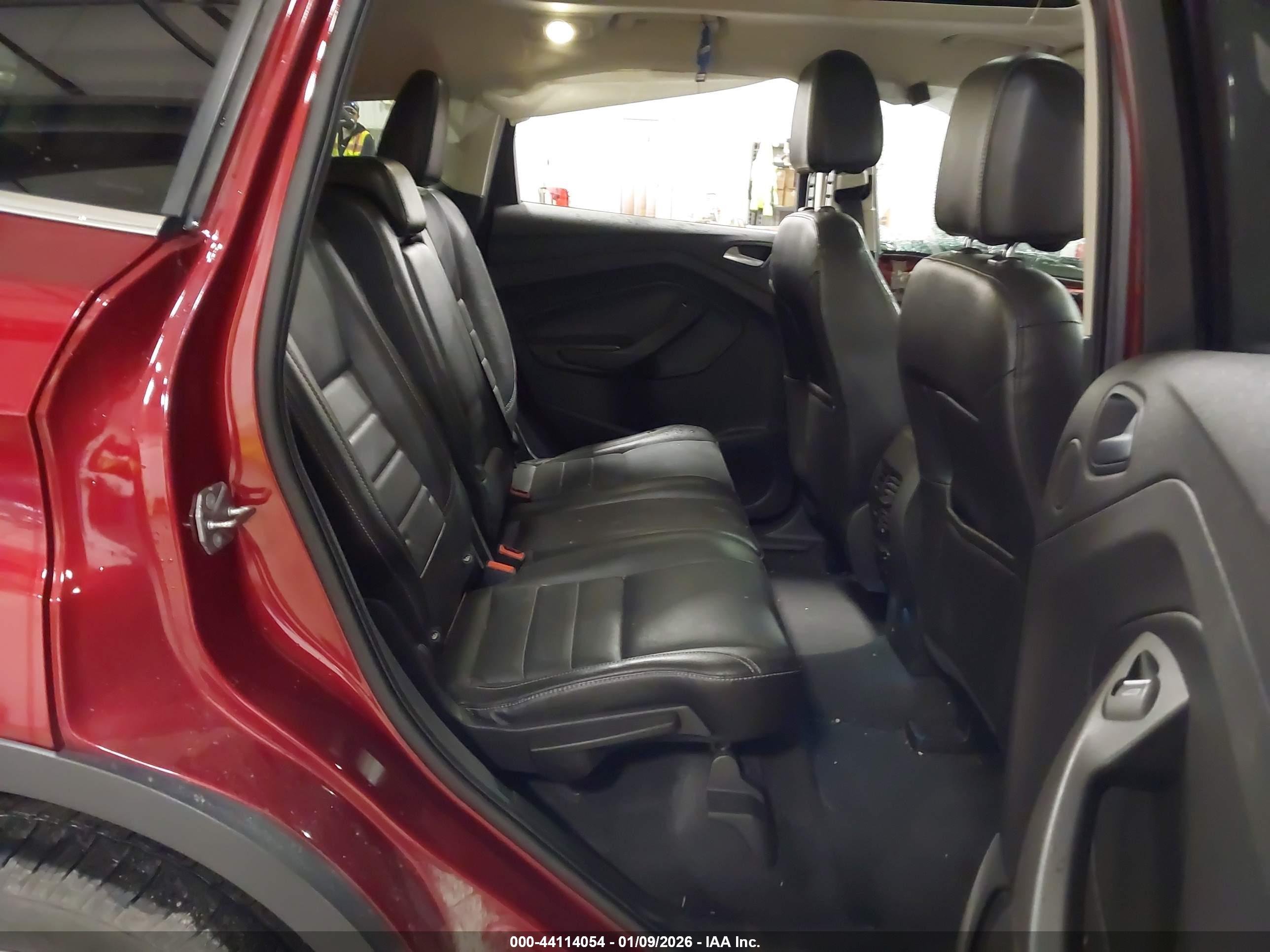 FORD ESCAPE image 8
