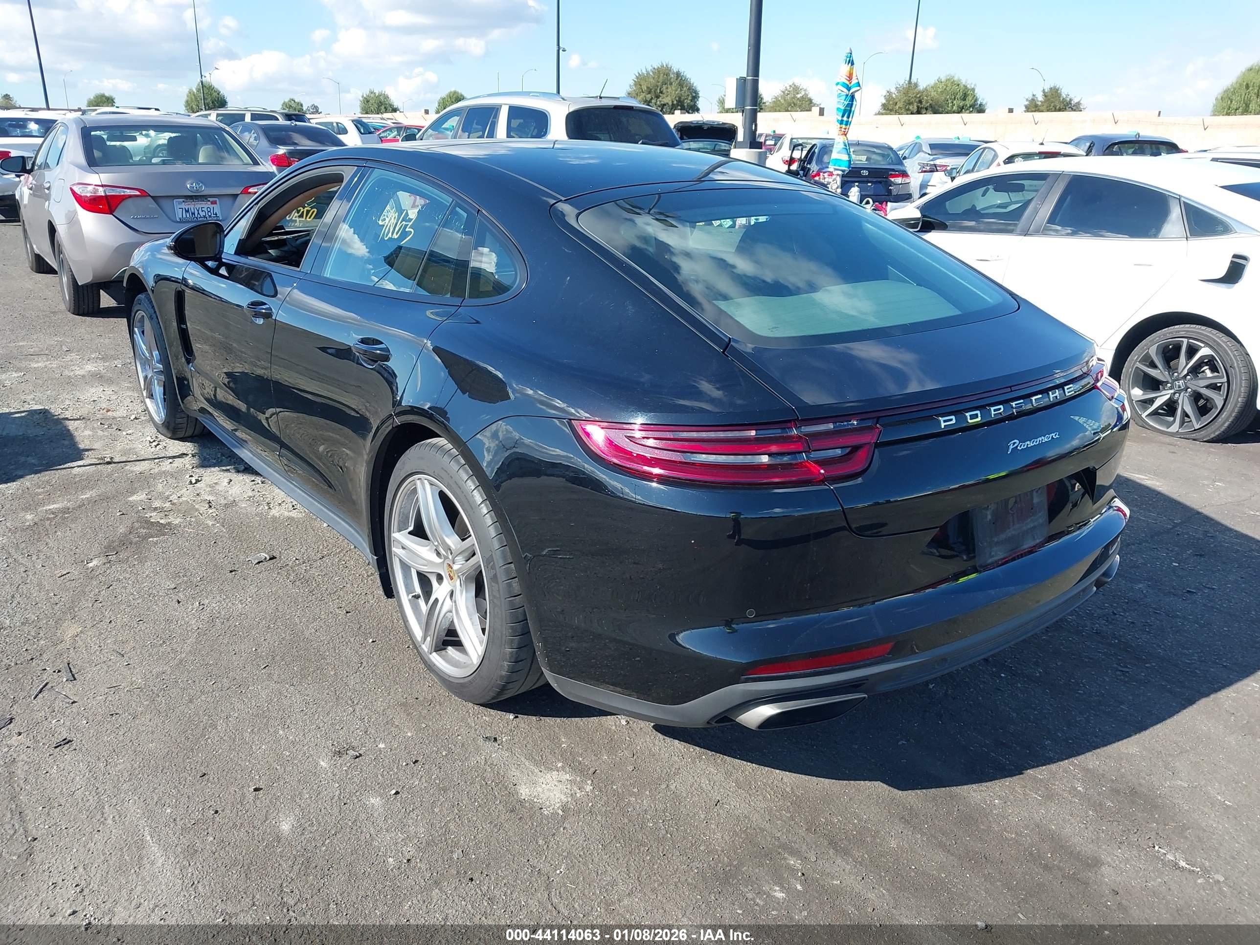PORSCHE PANAMERA image 3