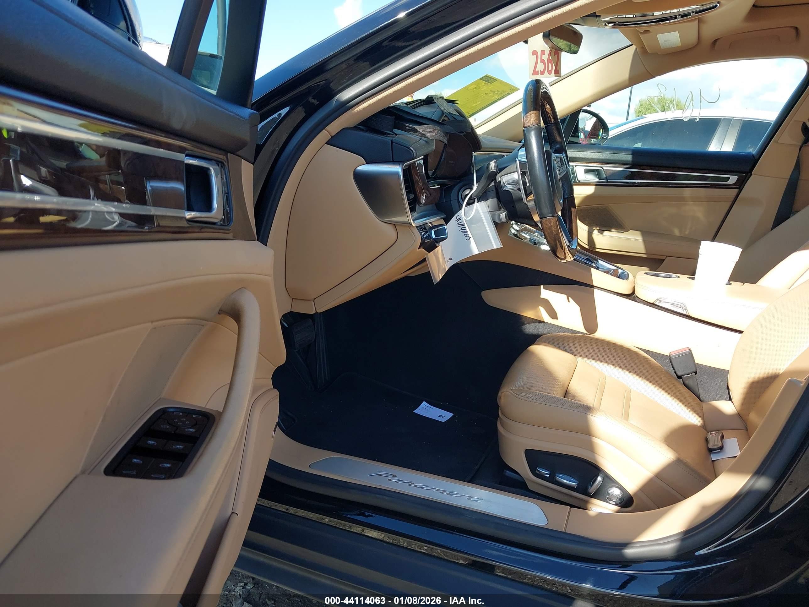 PORSCHE PANAMERA image 5
