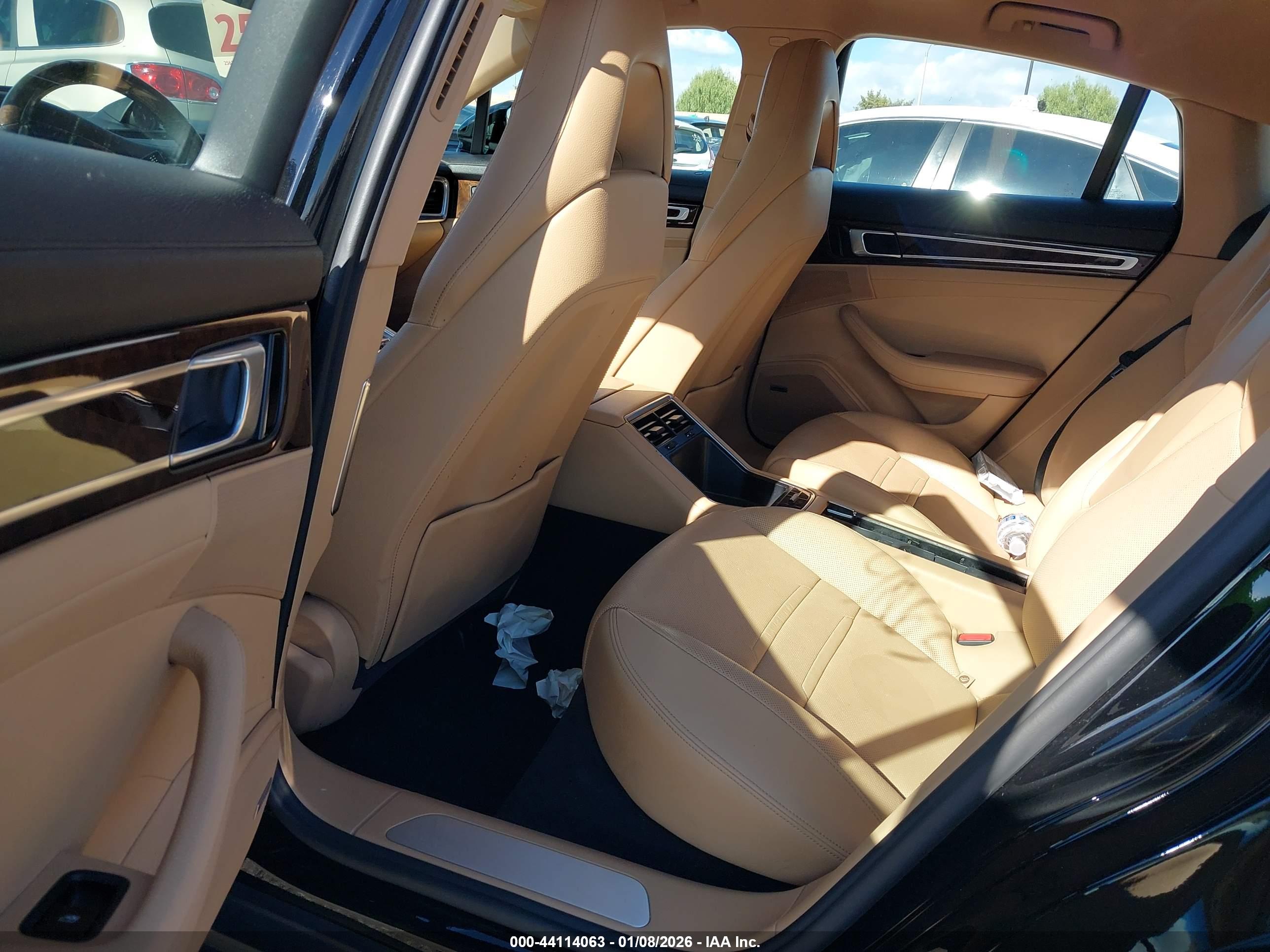 PORSCHE PANAMERA image 8
